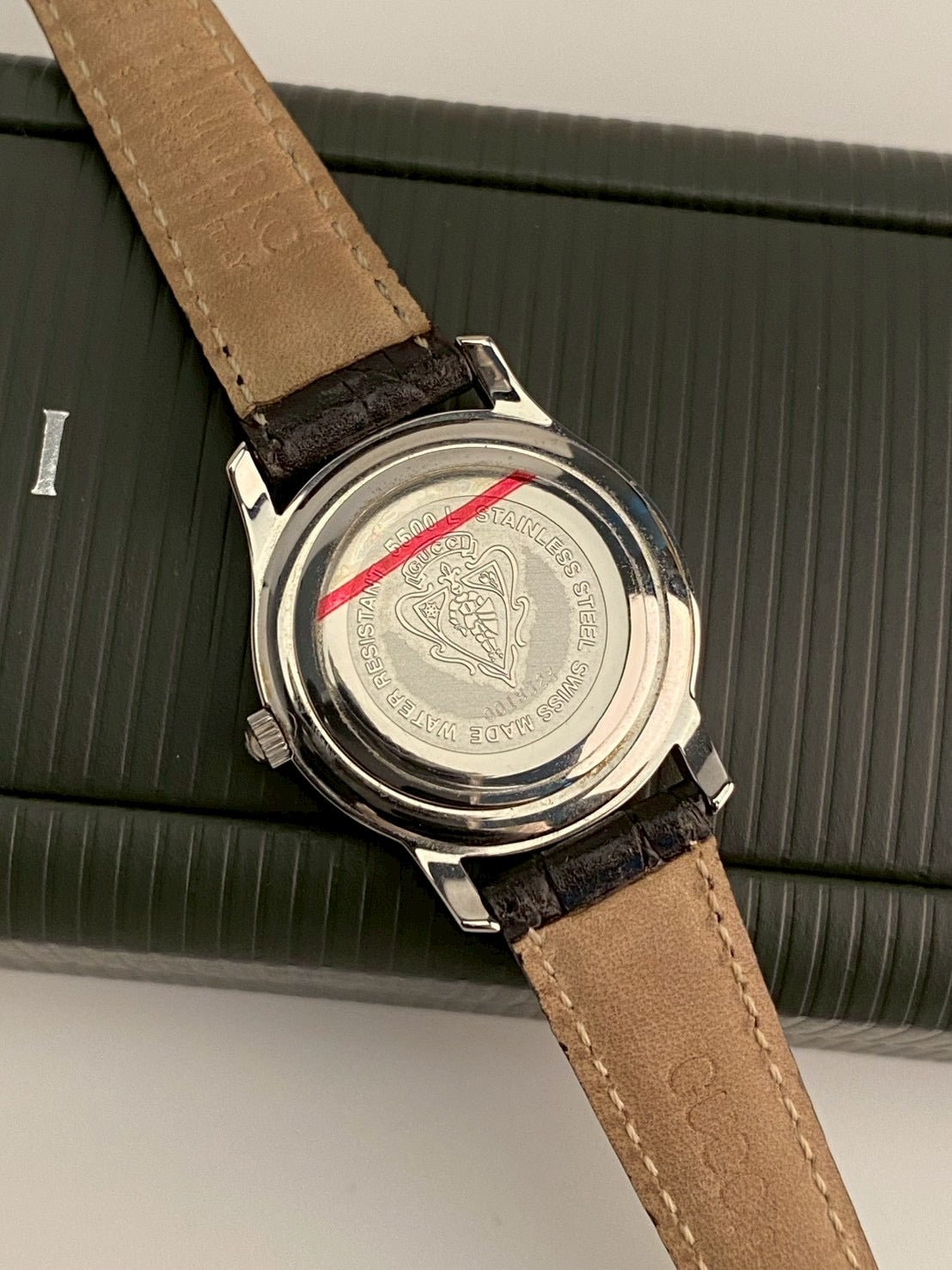 Gucci 5500l black dial watch