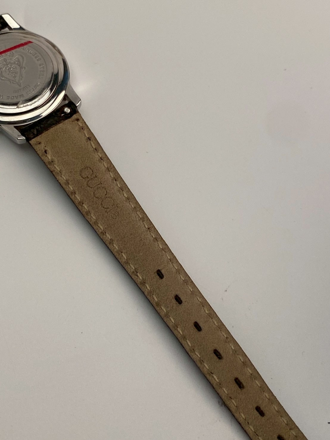 Gucci 5500l silver dial watch