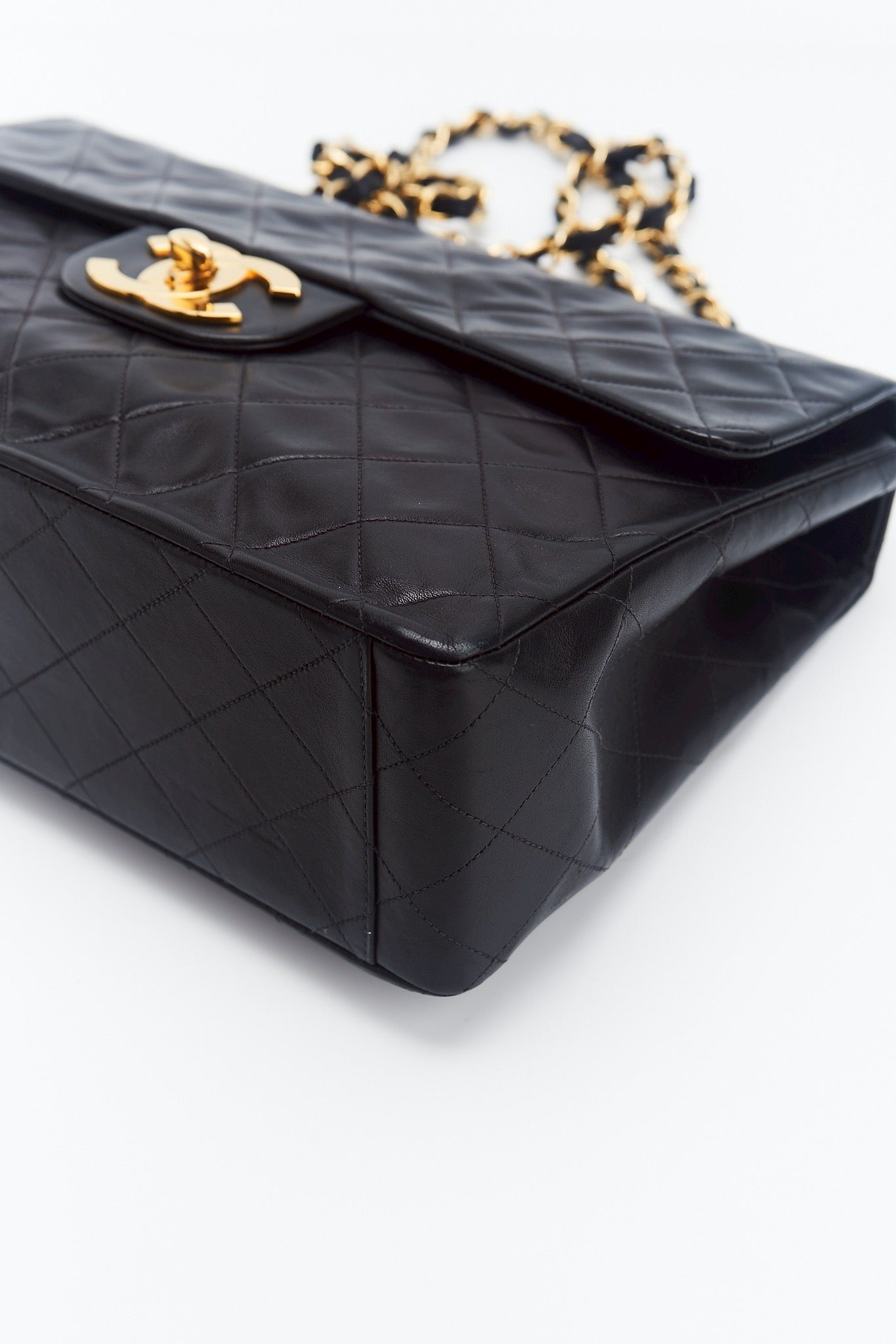 Chanel classic maxi