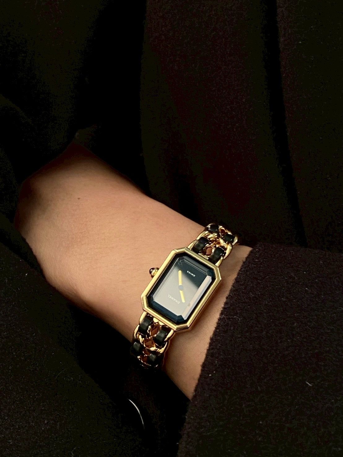Chanel premier L size c.5496