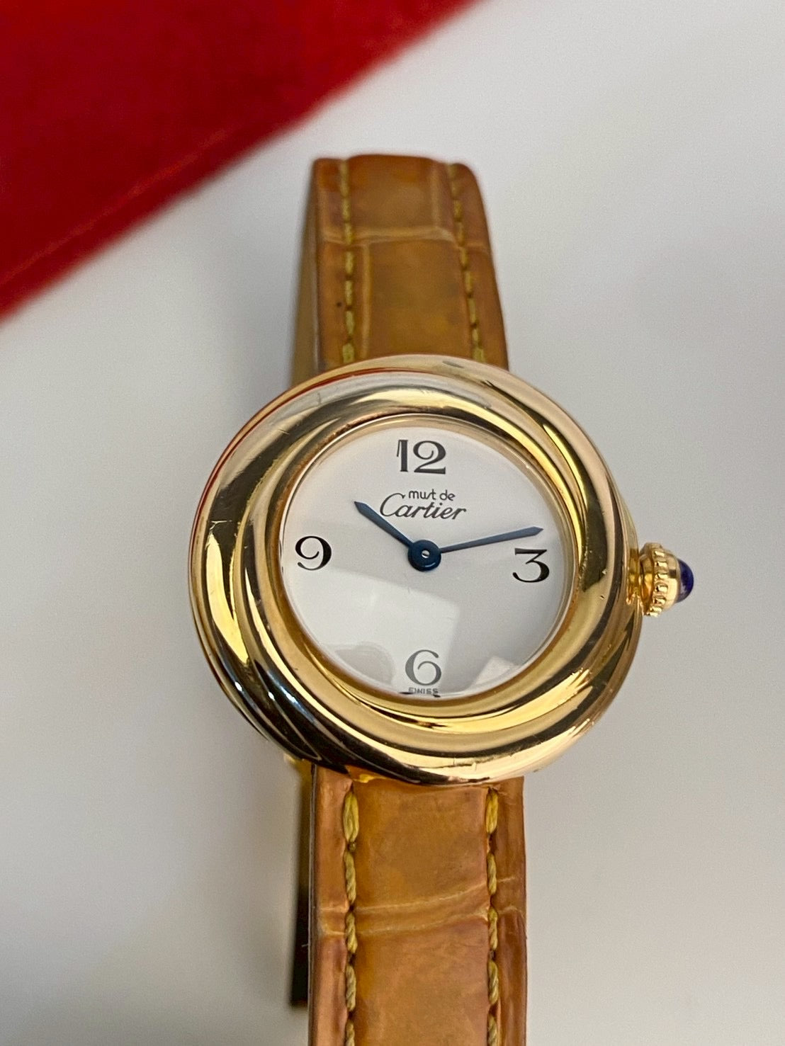 Cartier trinity ring white dial c.4004