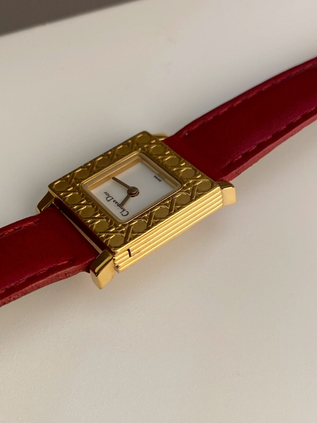 Dior d60-159 chang strap gold