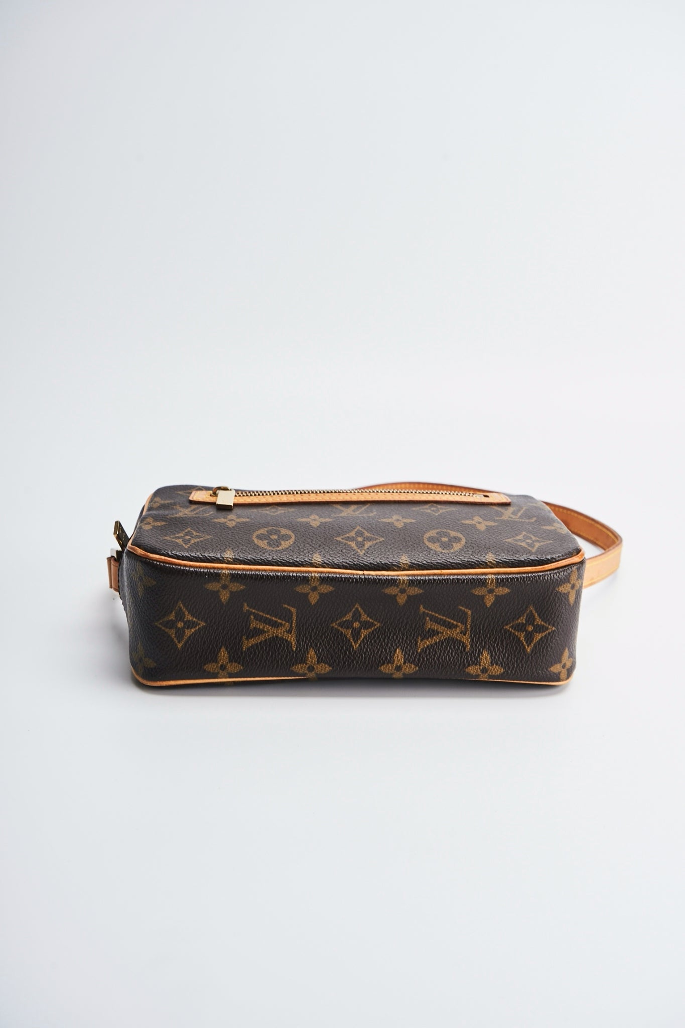 Louis vuitton cite pm size
