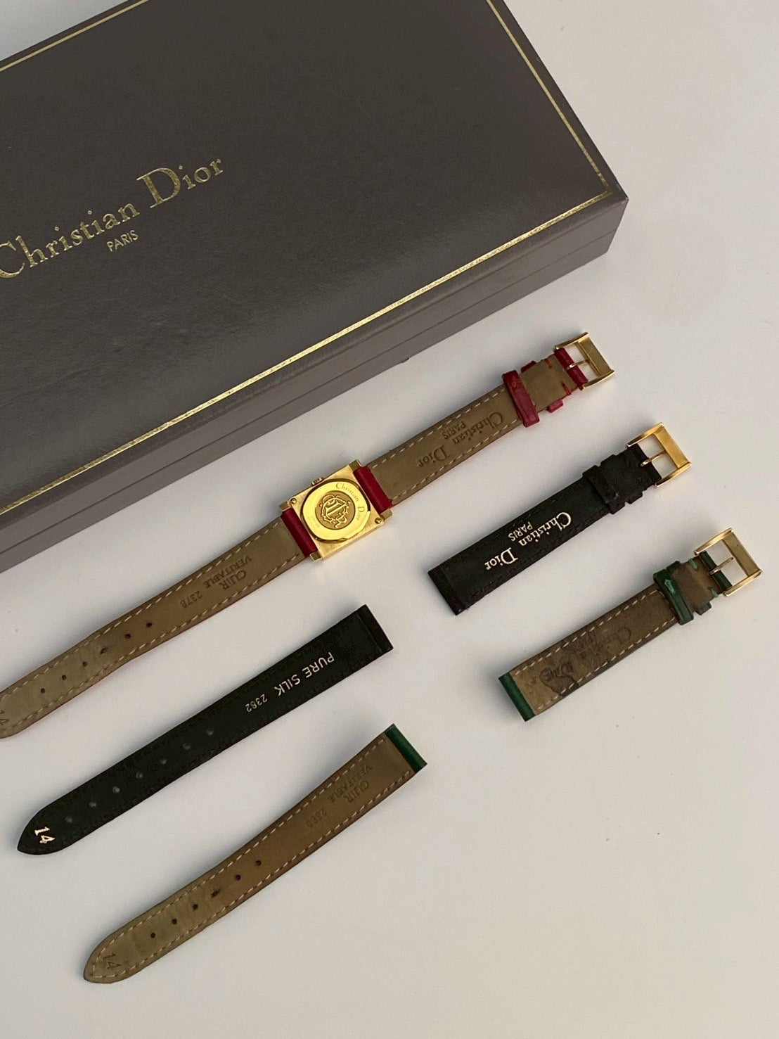 Dior d60-159 chang strap gold