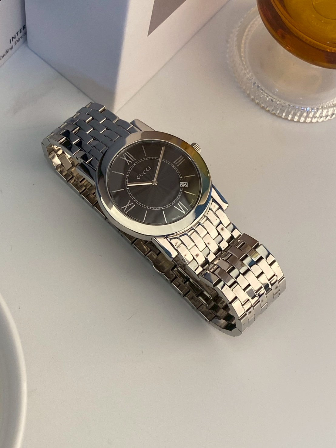 Gucci black dial men 5200M c.4751