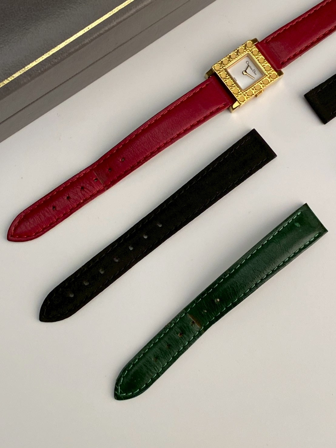 Dior d60-159 chang strap gold