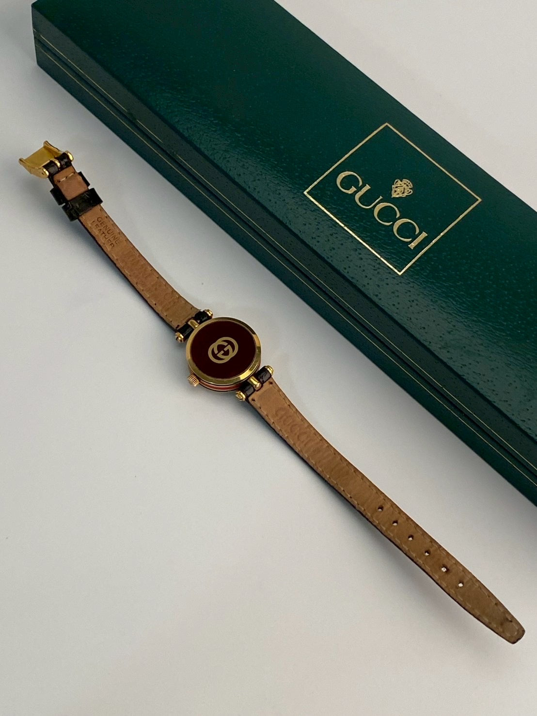 Gucci 2000m cream watch