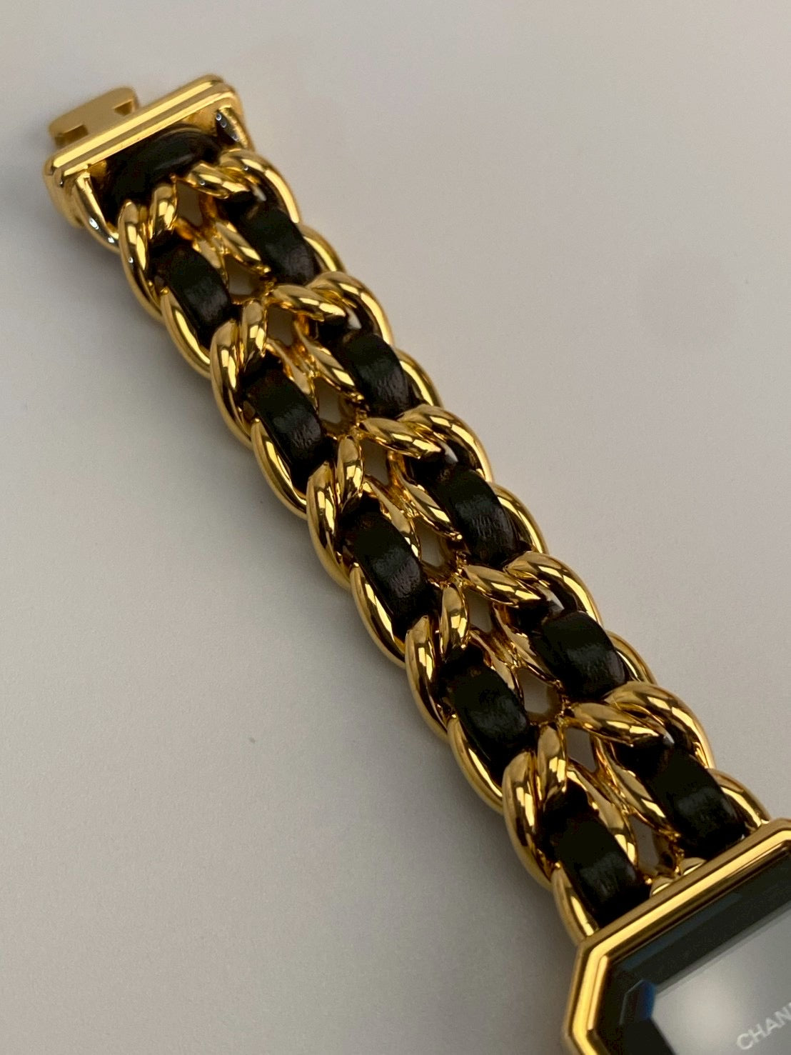 Chanel premier M size c.9927