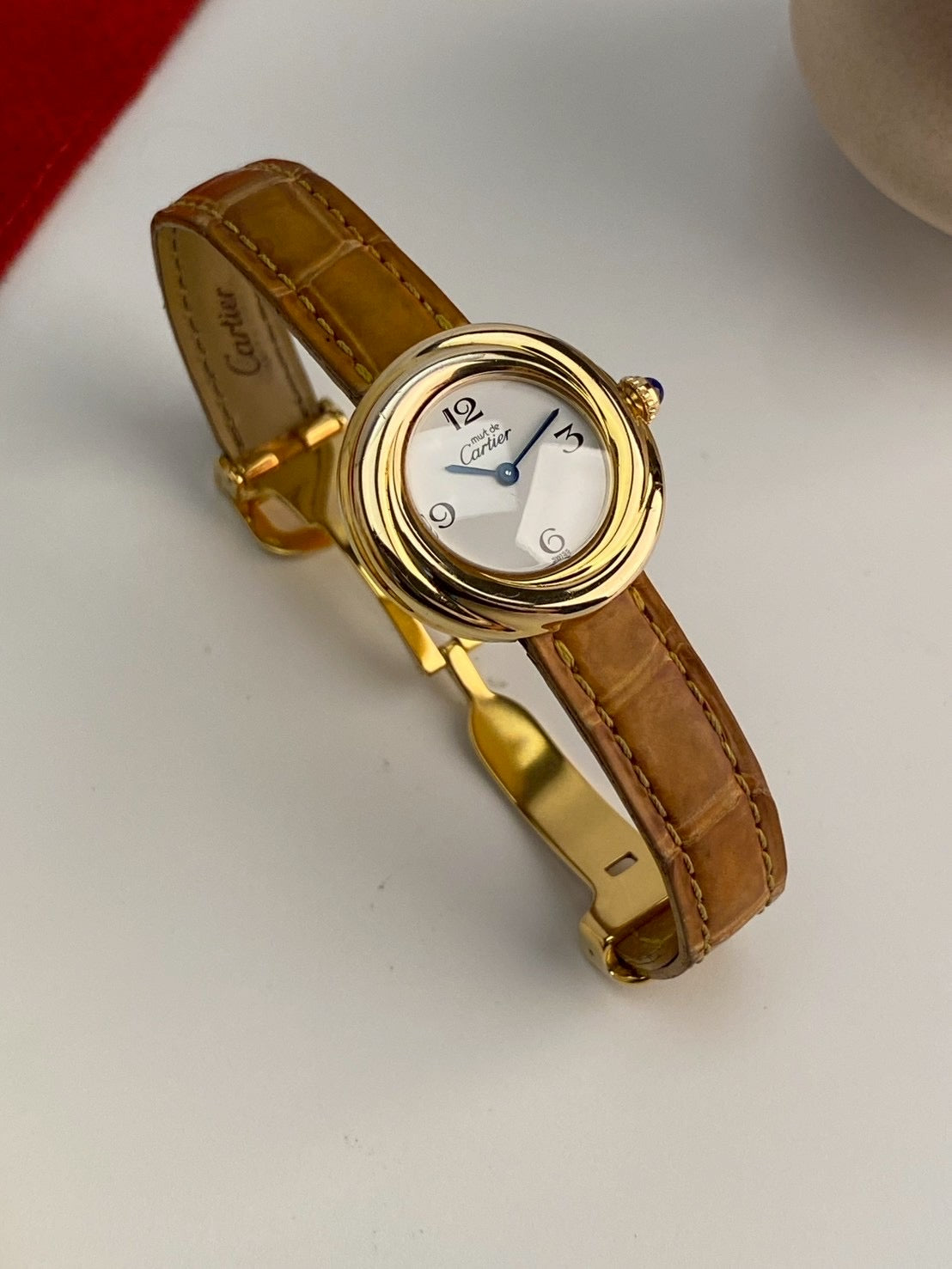 Cartier trinity ring white dial c.4004