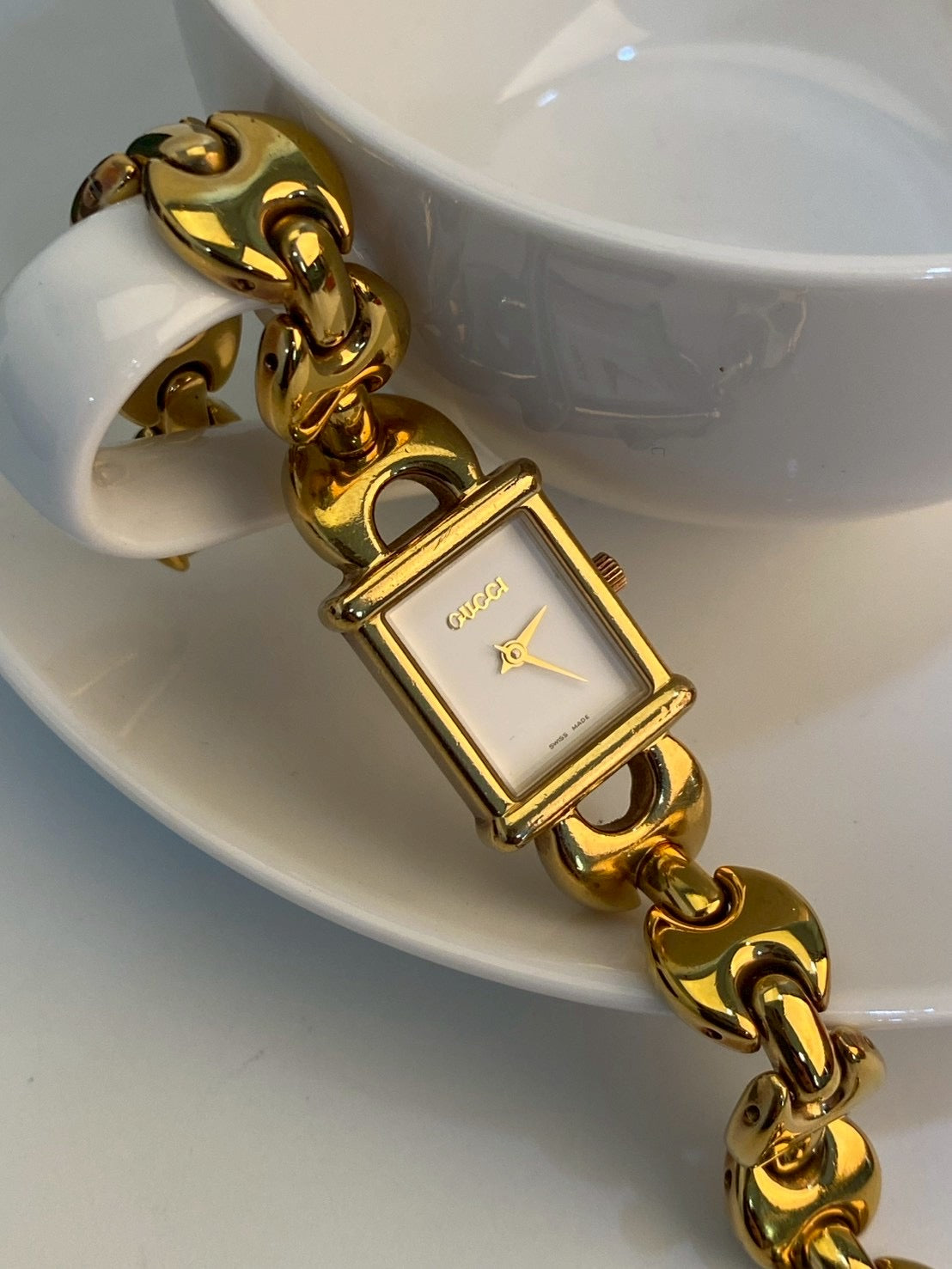 Gucci 1800I chang strap c.8853