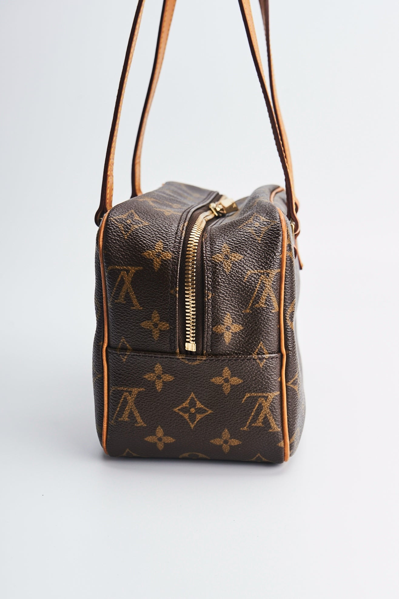 Louis vuitton cite mm size