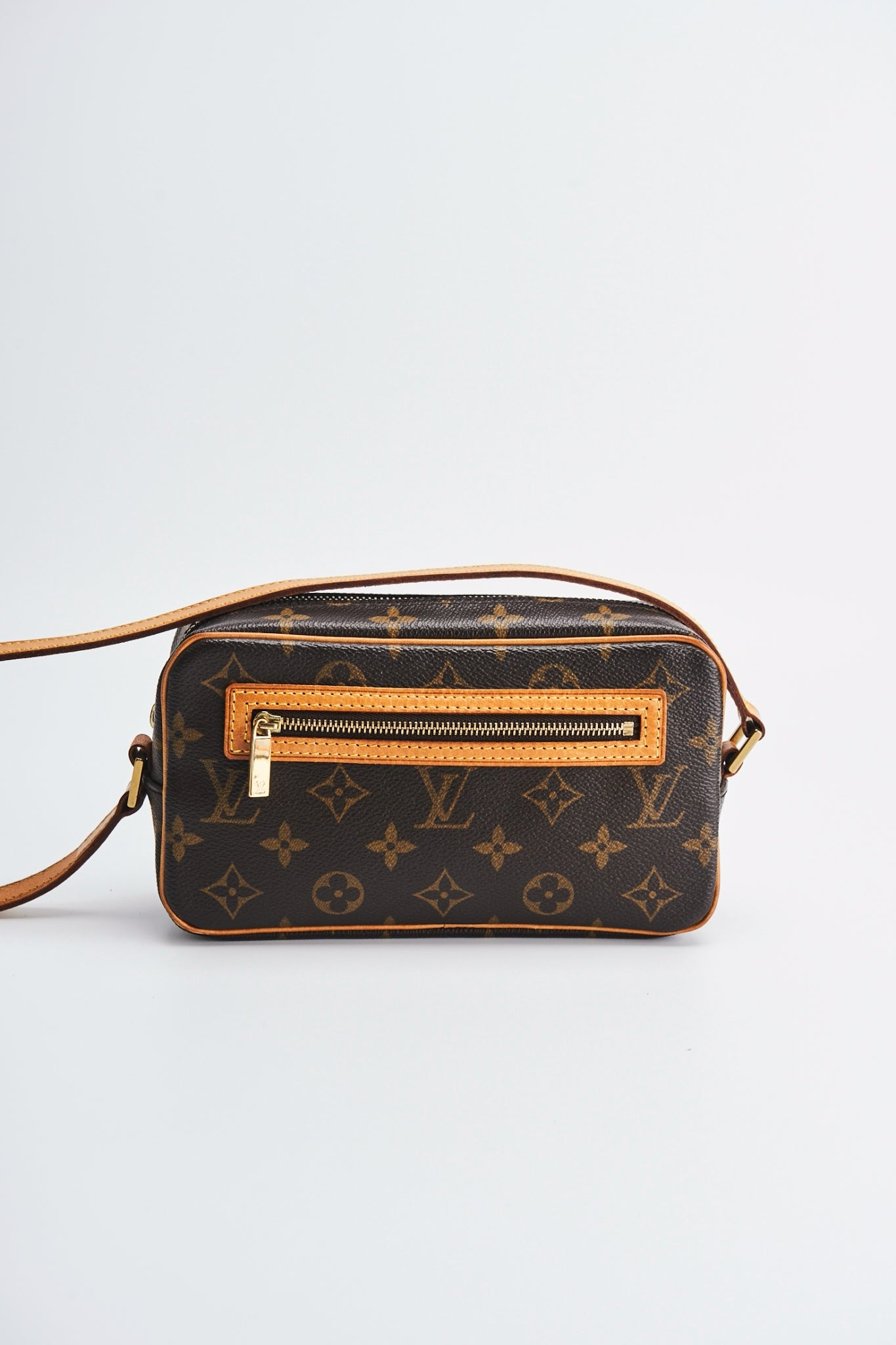 Louis vuitton cite pm size