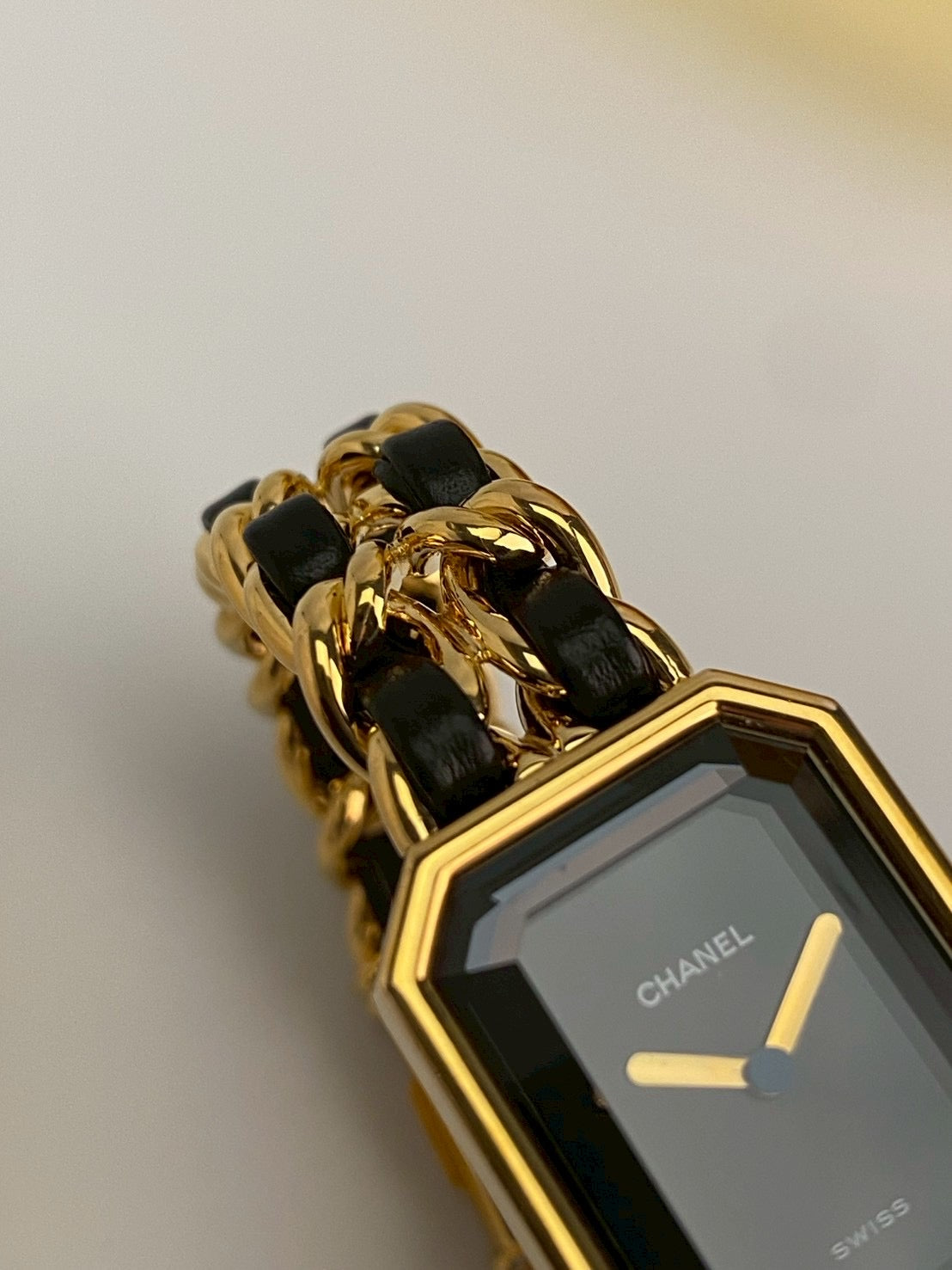 Chanel premier M size c.9927