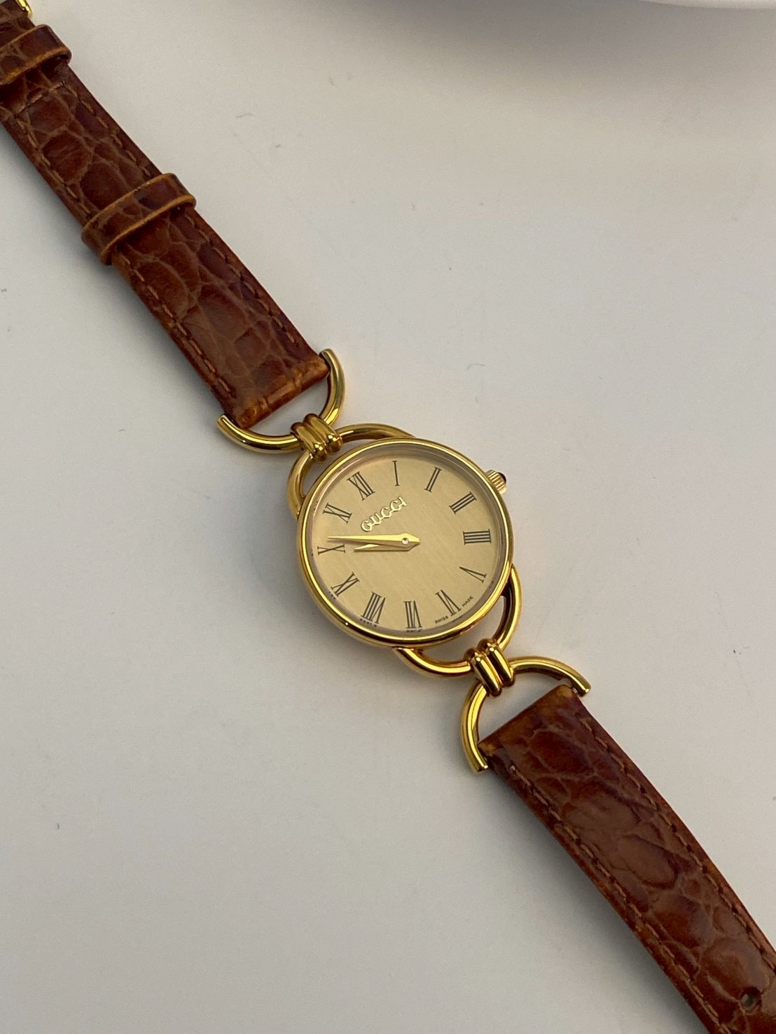 Gucci 6000.2L gold dial c.9536