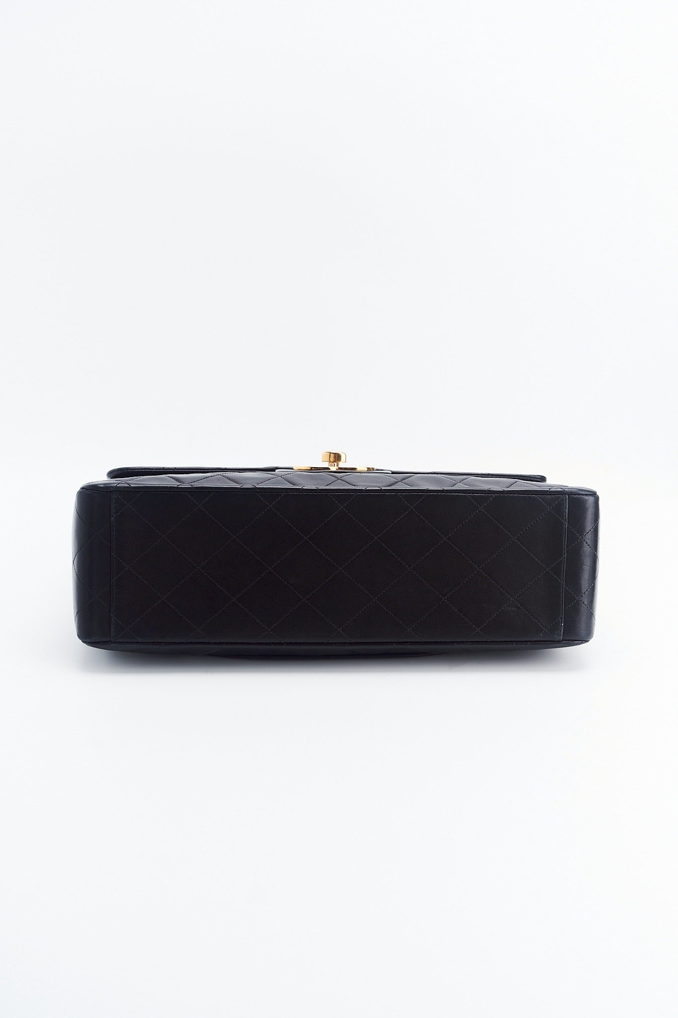 Chanel classic maxi