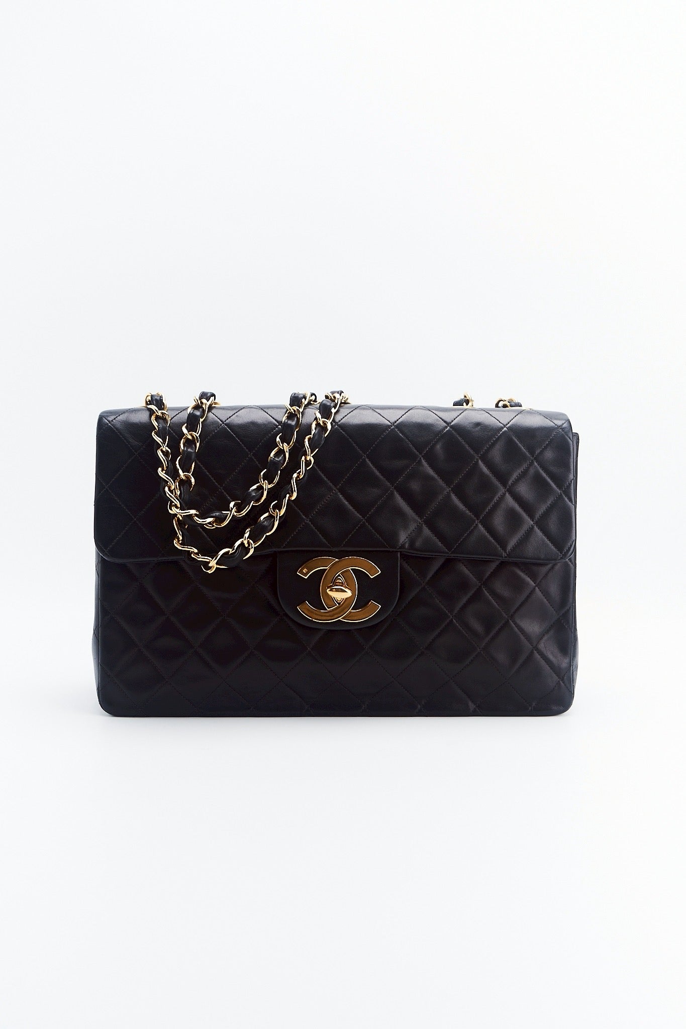Chanel classic maxi