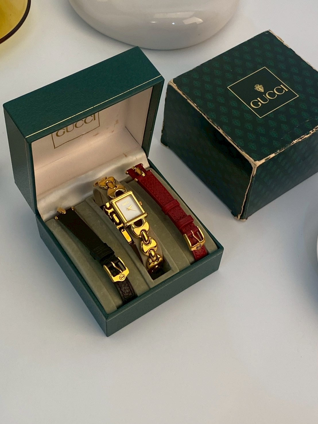 Gucci 1800I chang strap c.8853