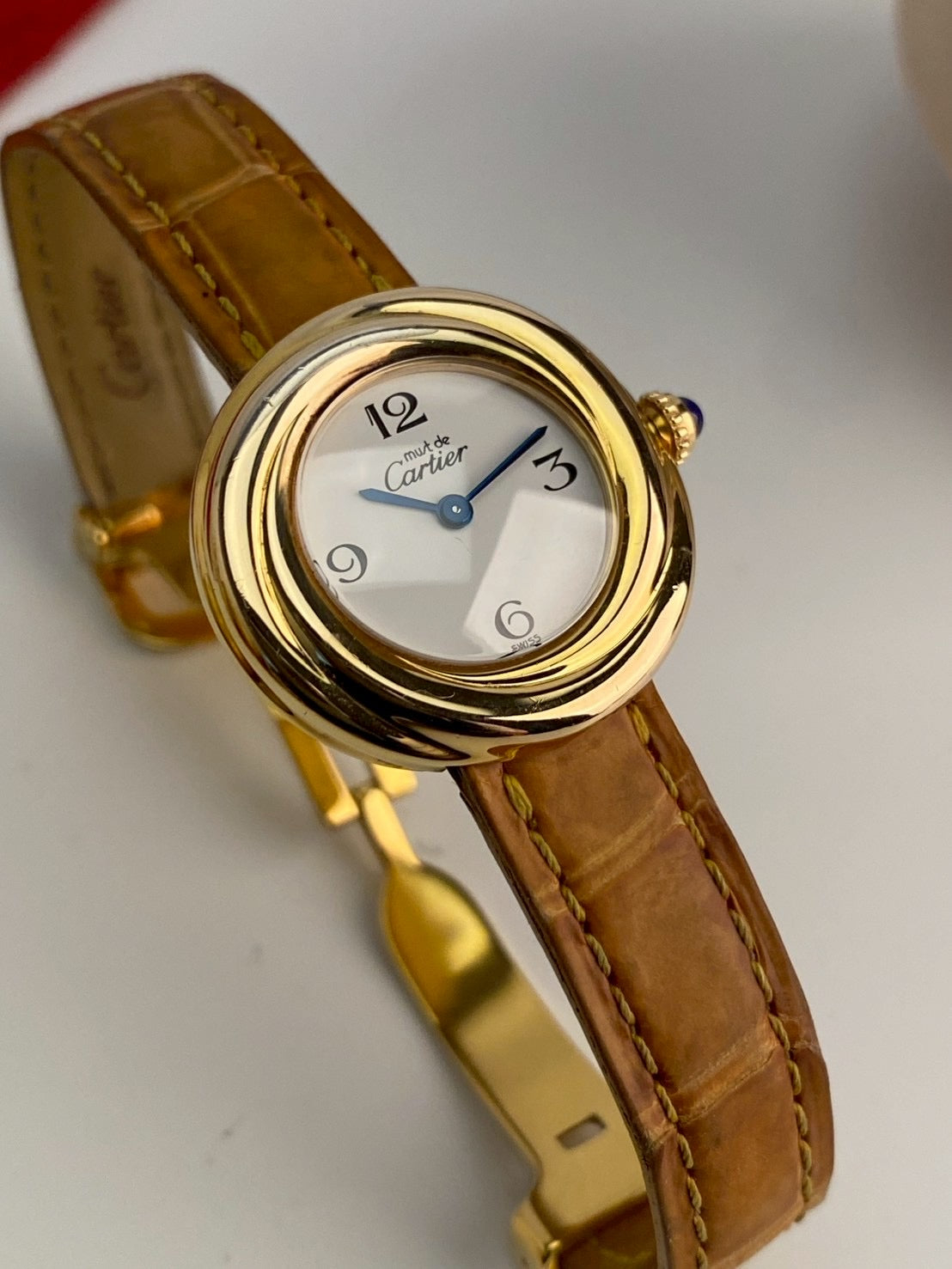 Cartier trinity ring white dial c.4004