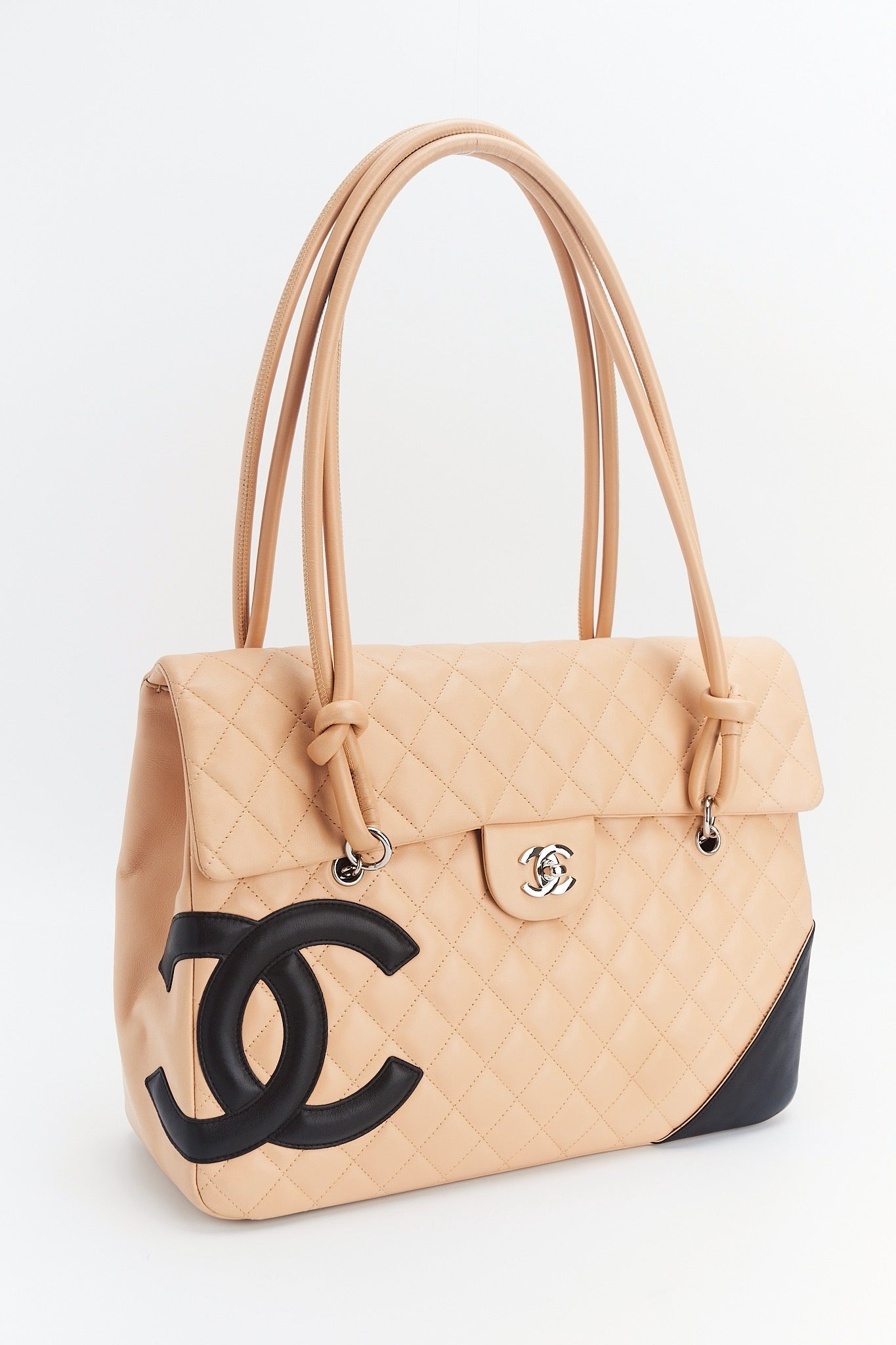 Chanel flab maxi clafskin leather