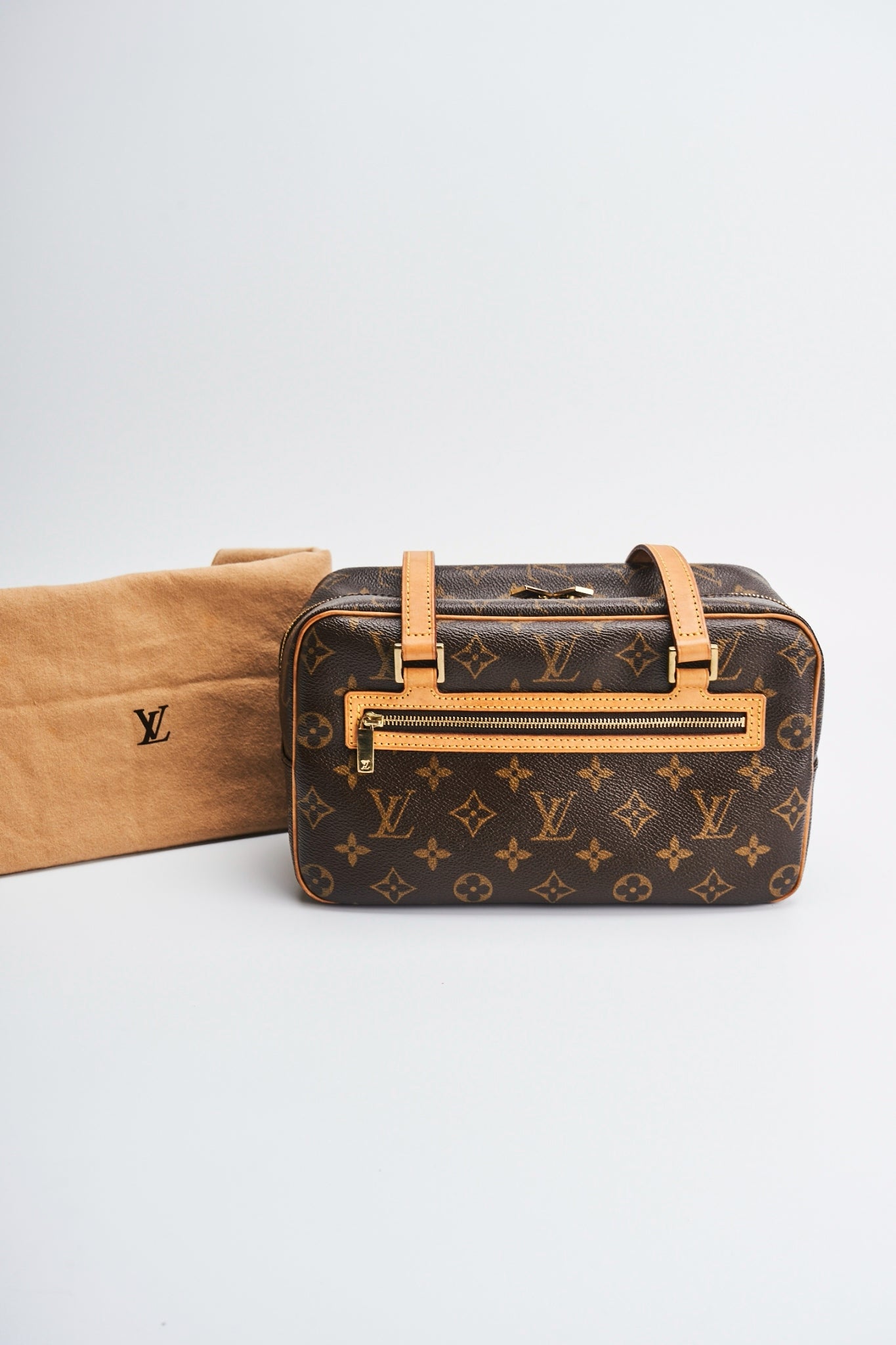 Louis vuitton cite mm size