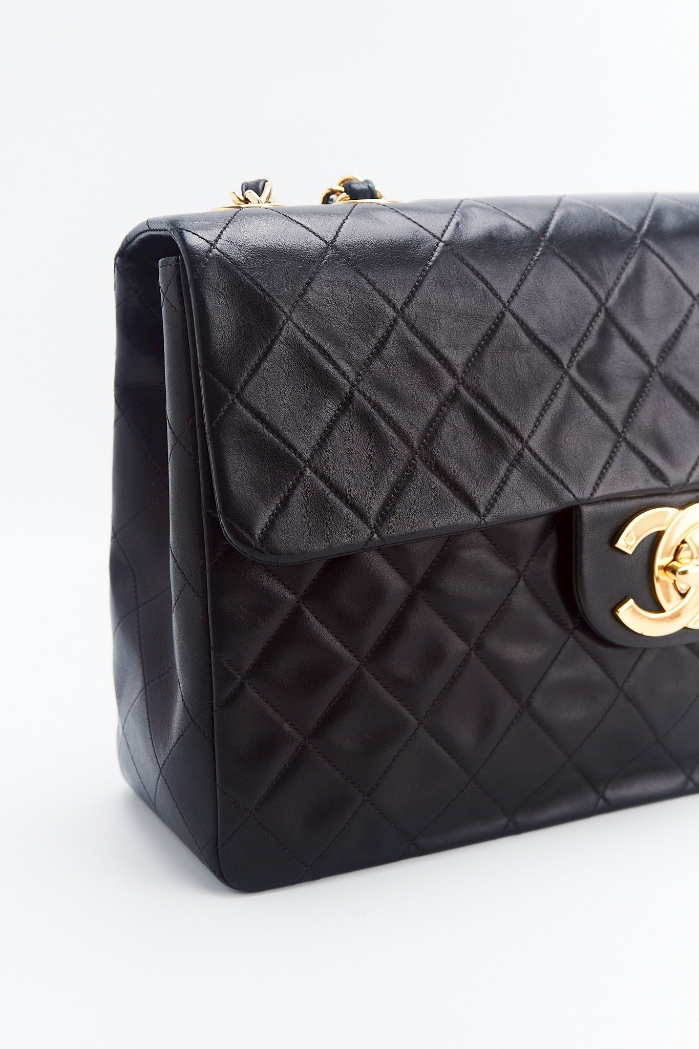 Chanel classic maxi