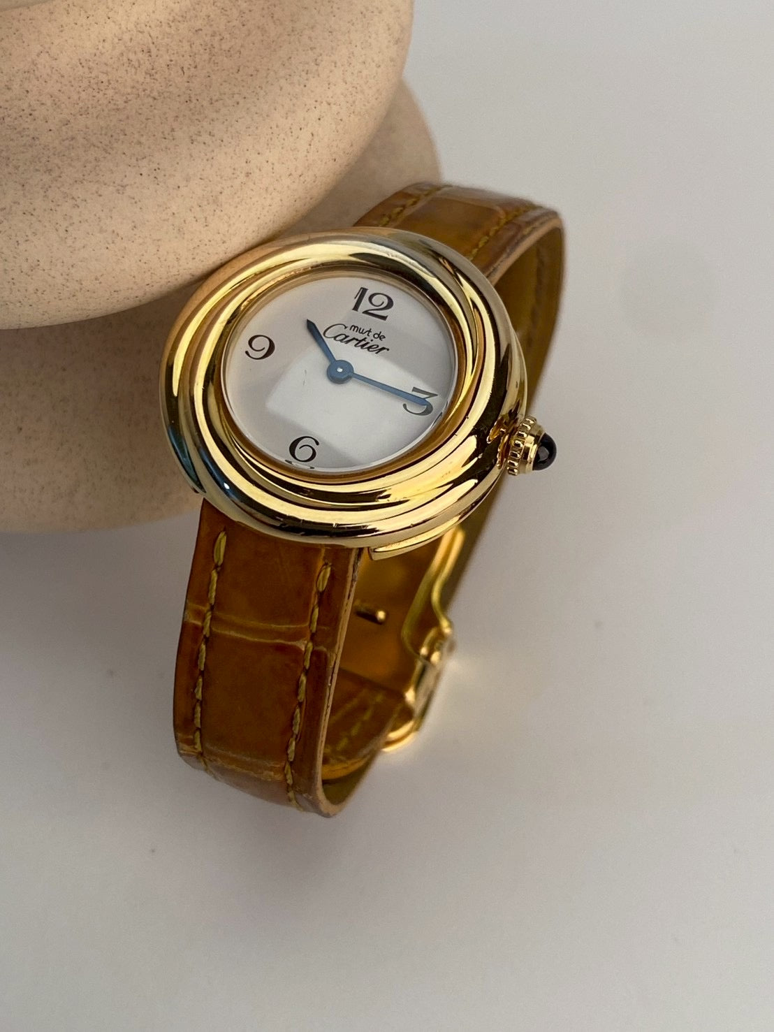 Cartier trinity ring white dial c.4004
