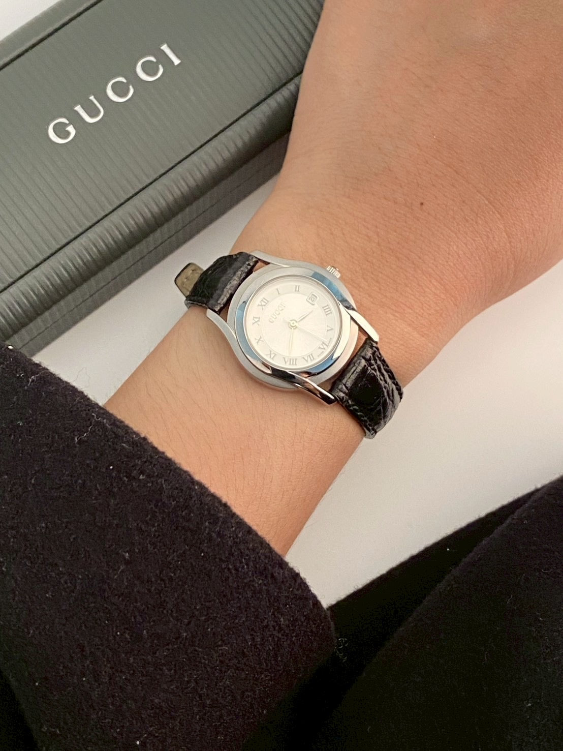 Gucci 5500l silver dial watch