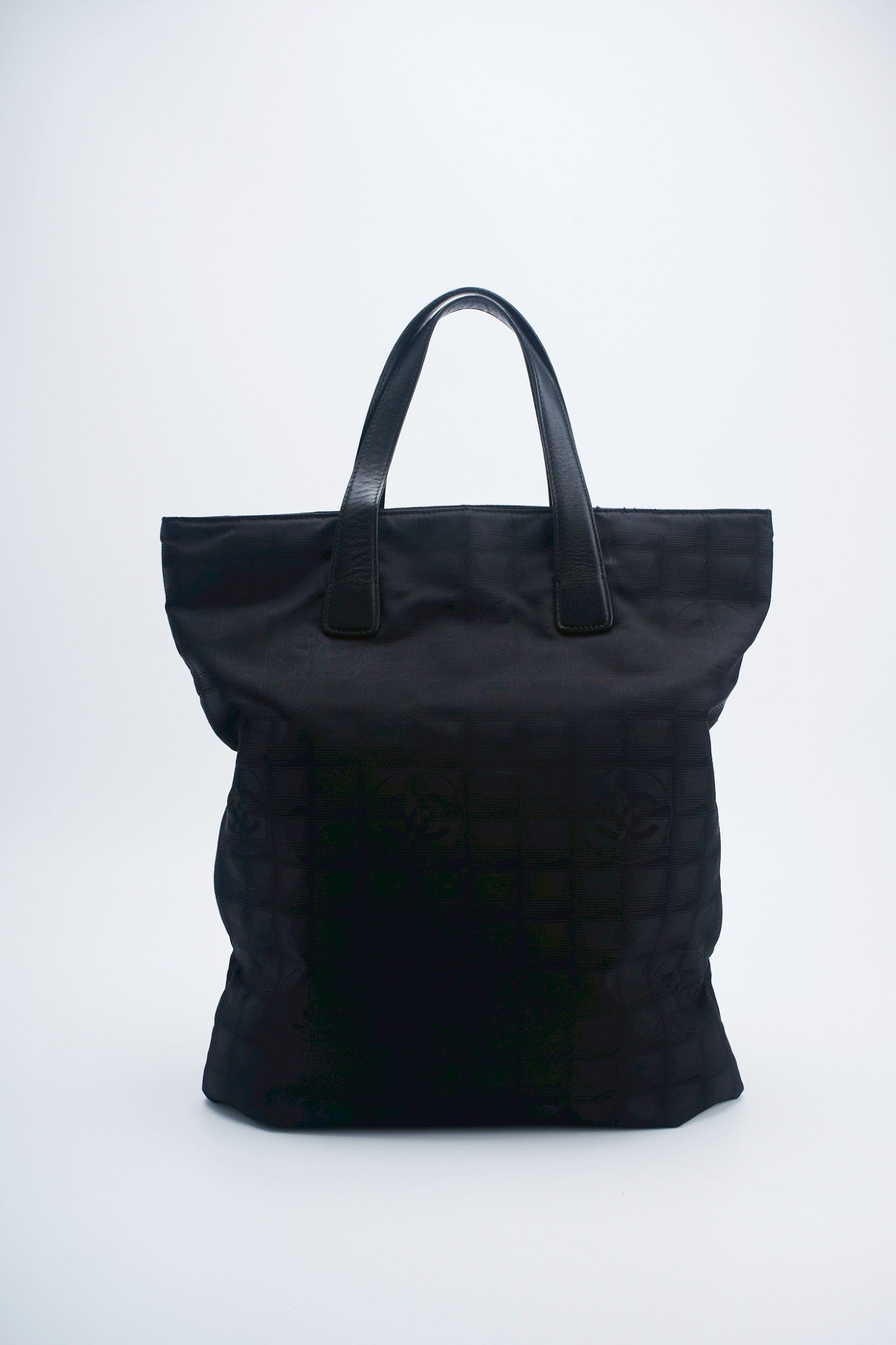 Chanel tavel line tote bag