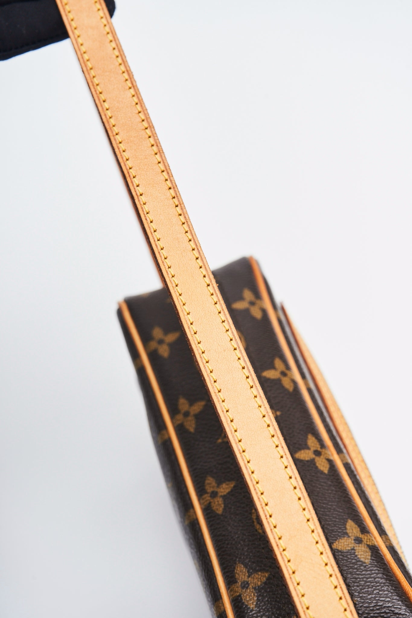 Louis vuitton cite pm size