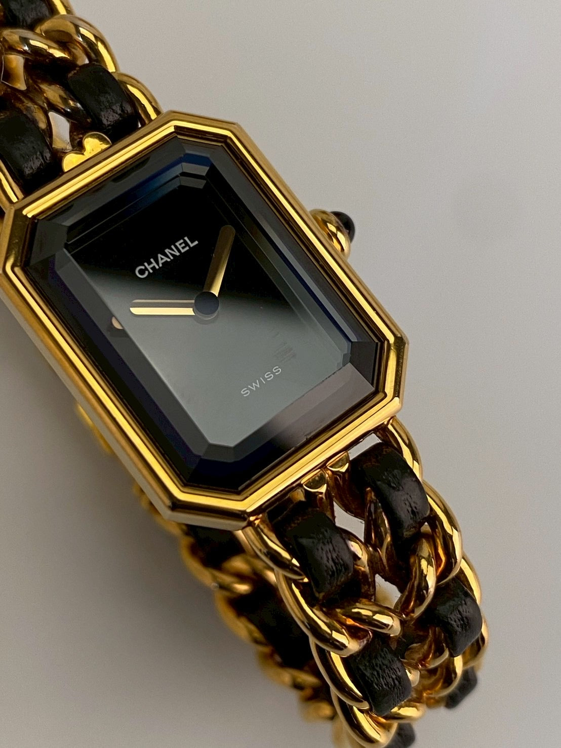 Chanel premier L size c.5496