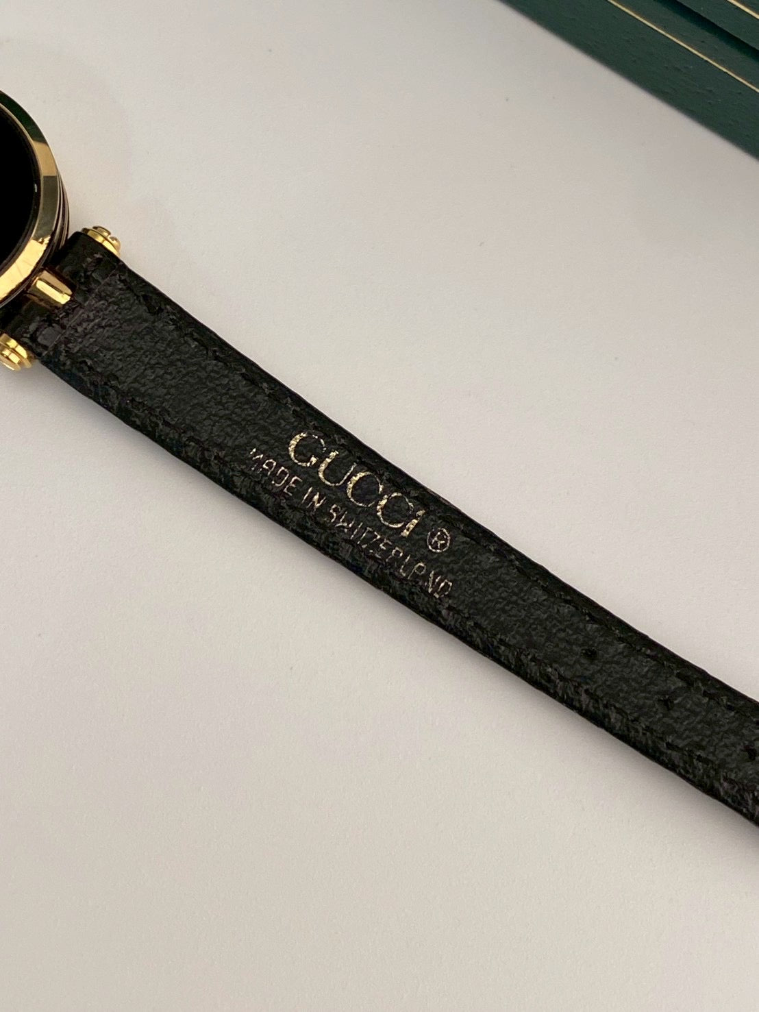 Gucci 2000m black watch