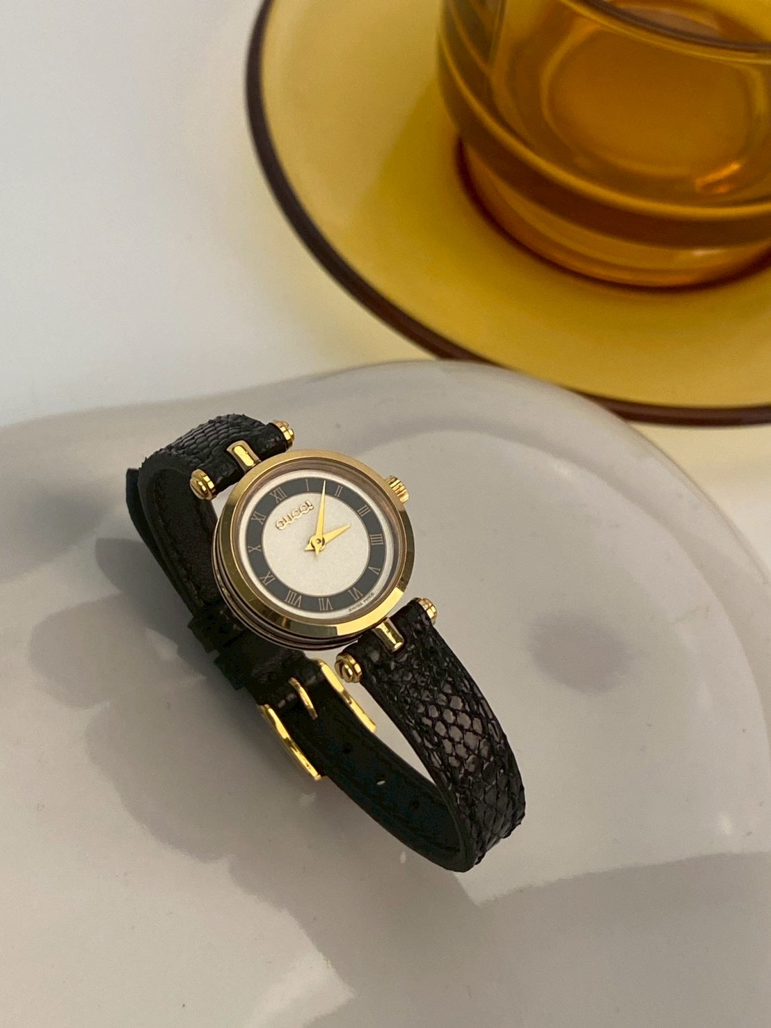 Gucci 2000I black dial lady