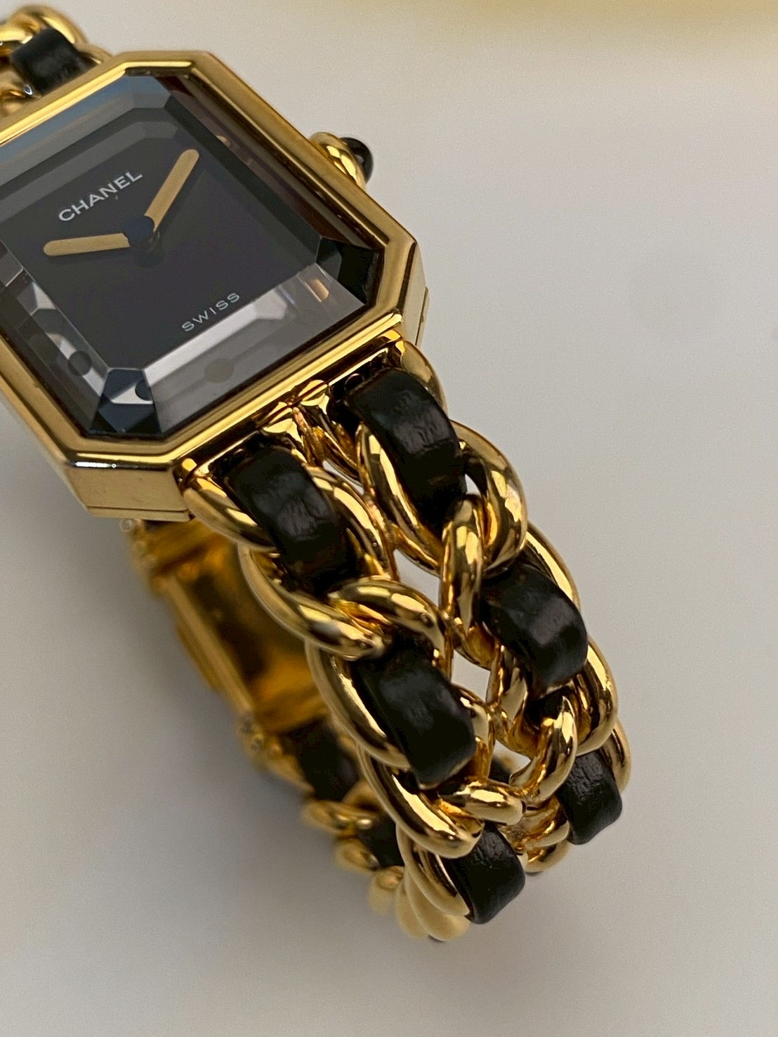 Chanel premier M size c.9927