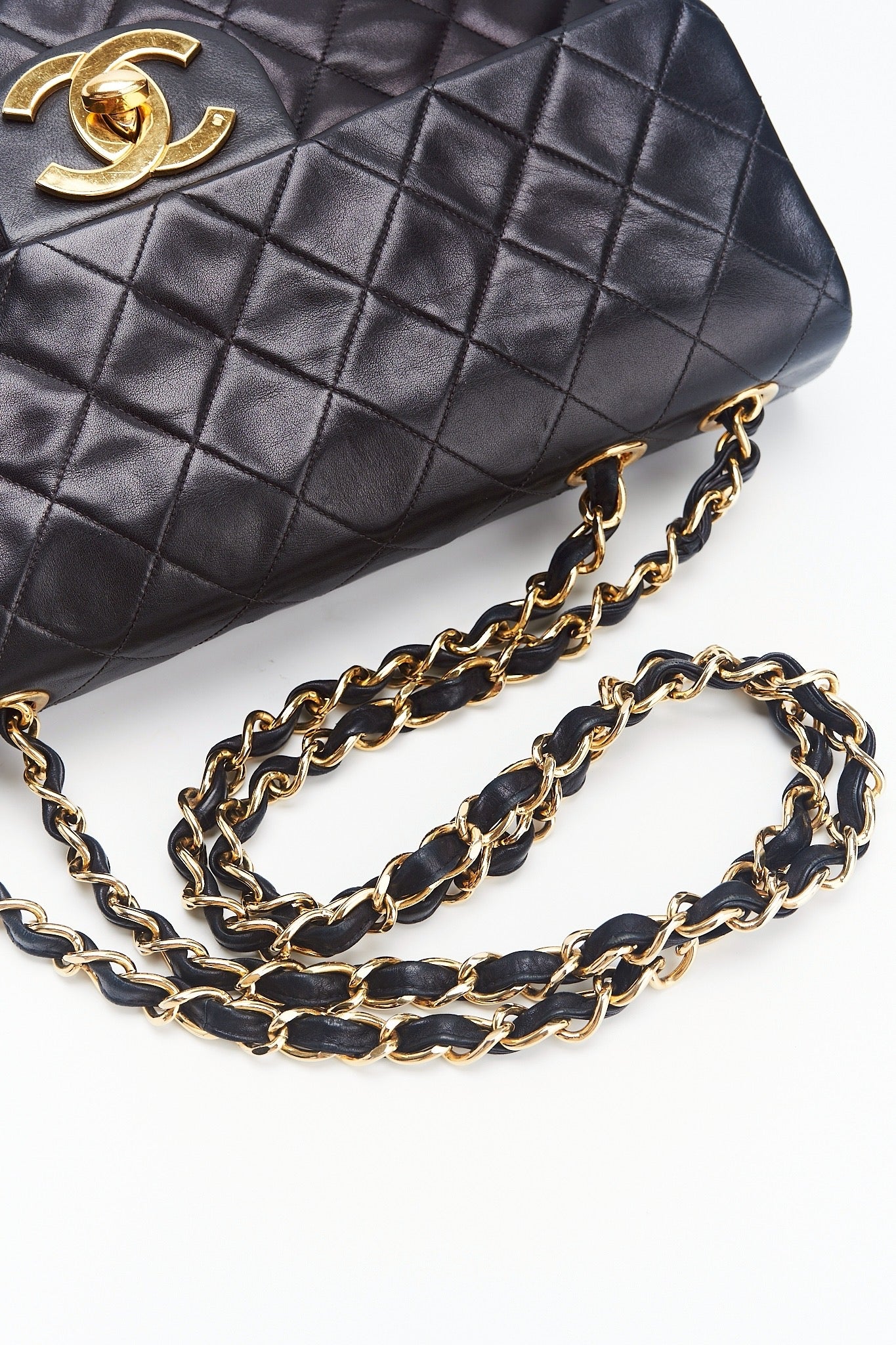 Chanel classic maxi