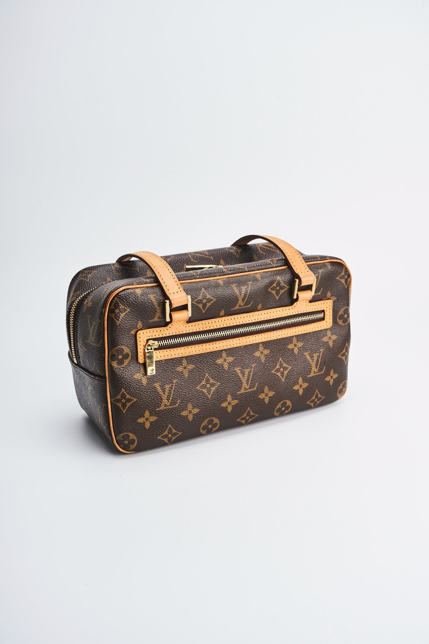 Louis vuitton cite mm size