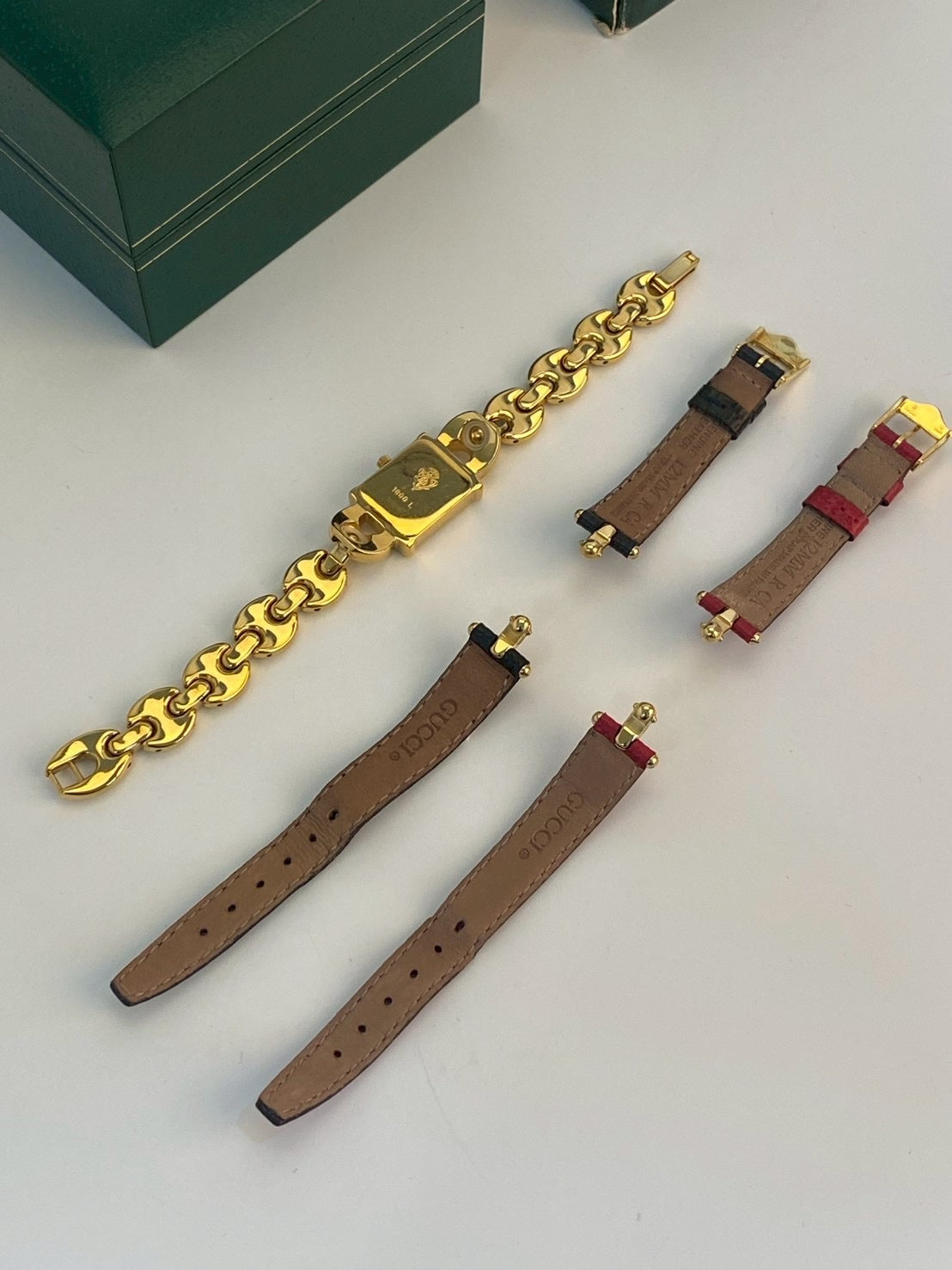 Gucci 1800I chang strap c.2295