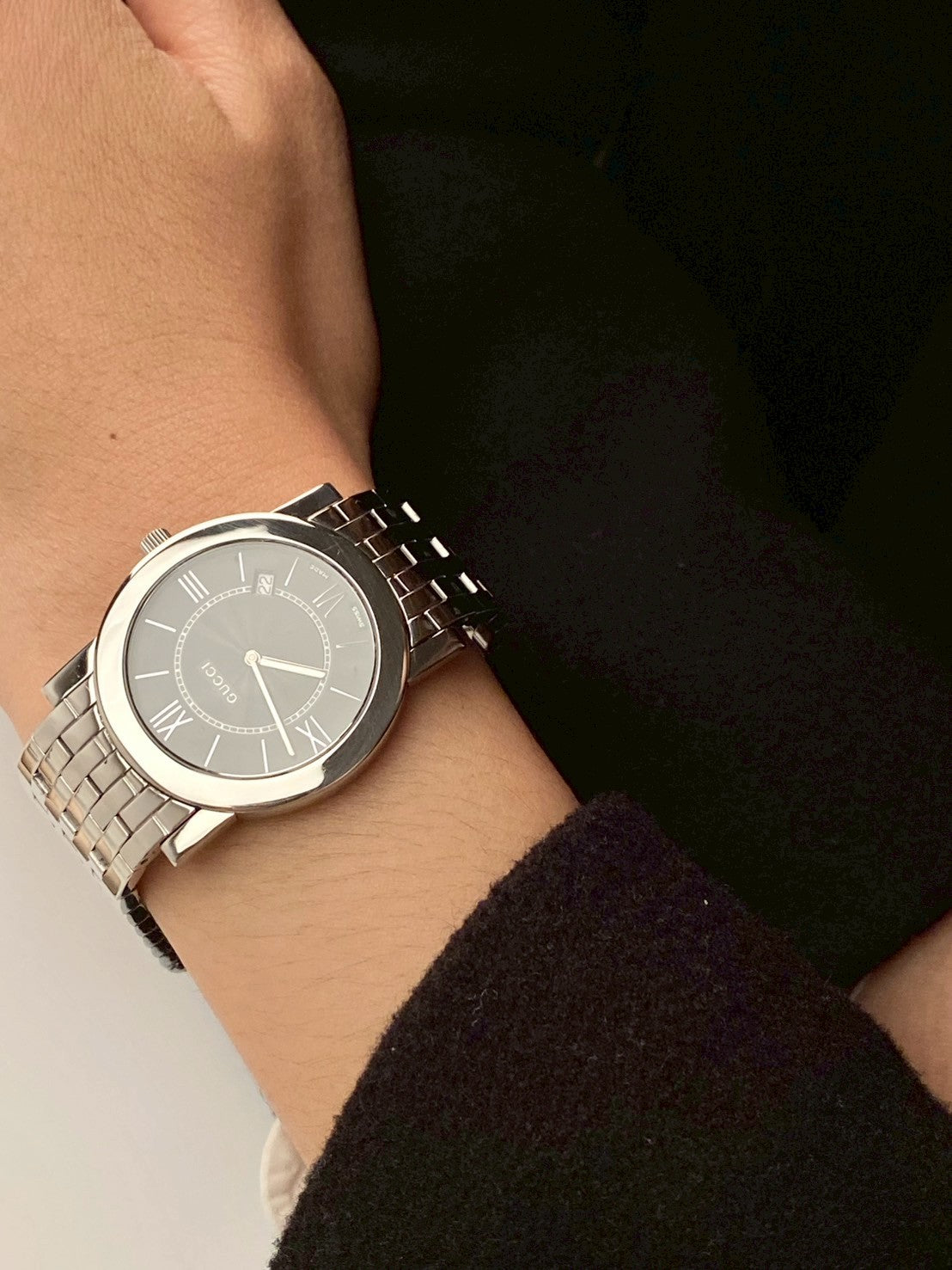 Gucci black dial men 5200M c.4751