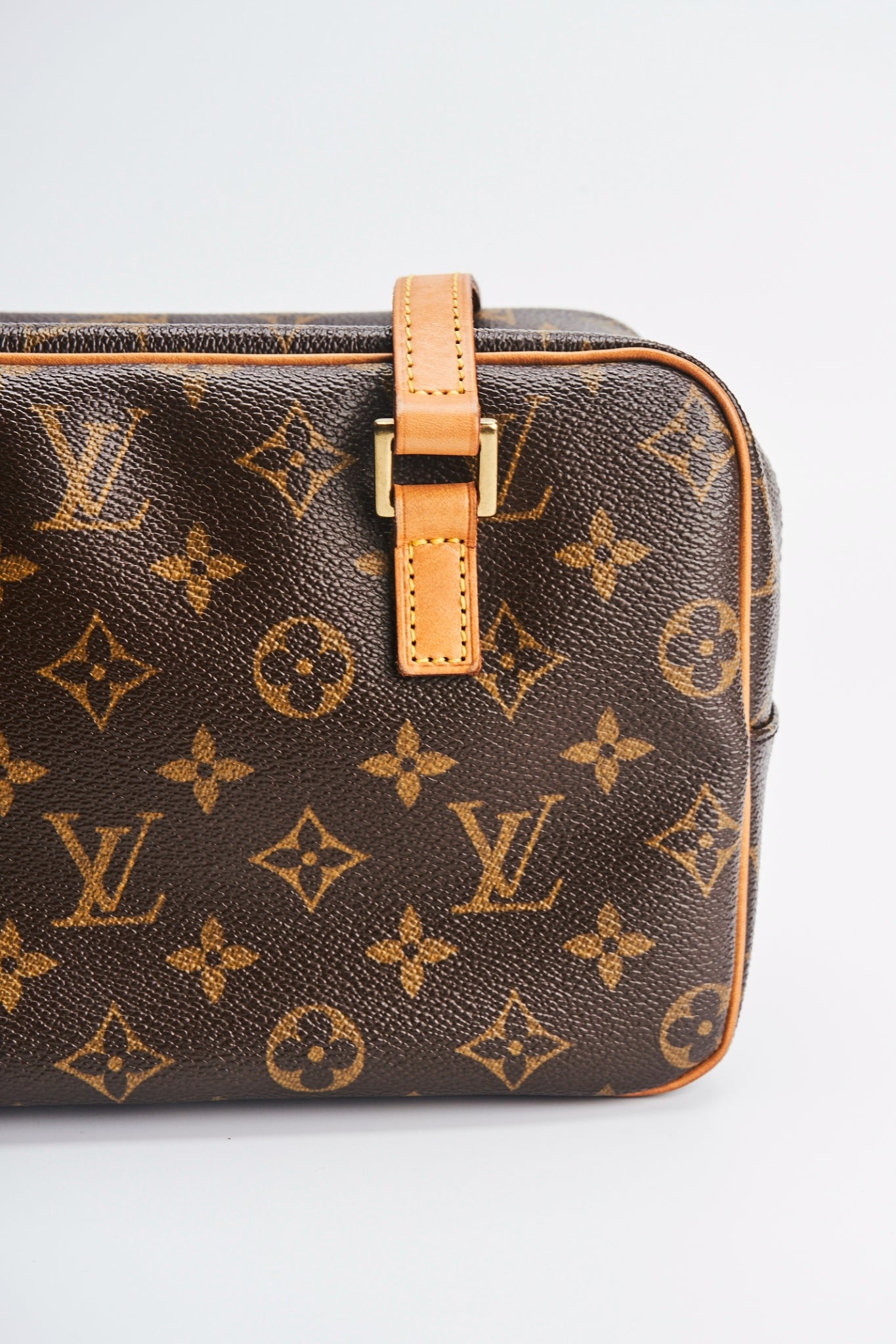 Louis vuitton cite mm size