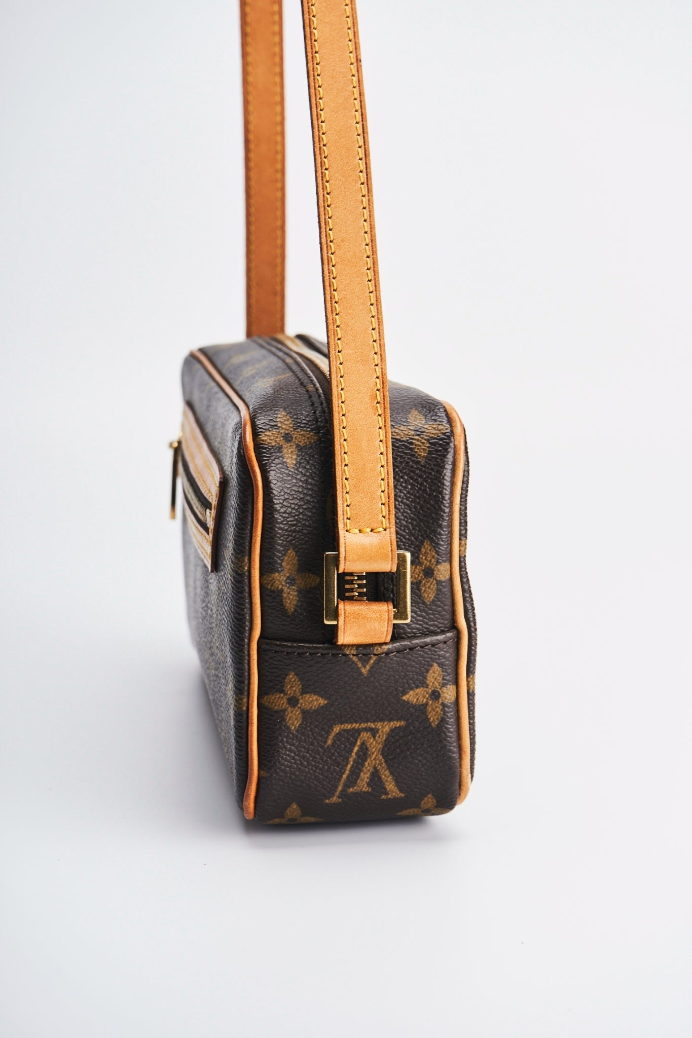 Louis vuitton cite pm size