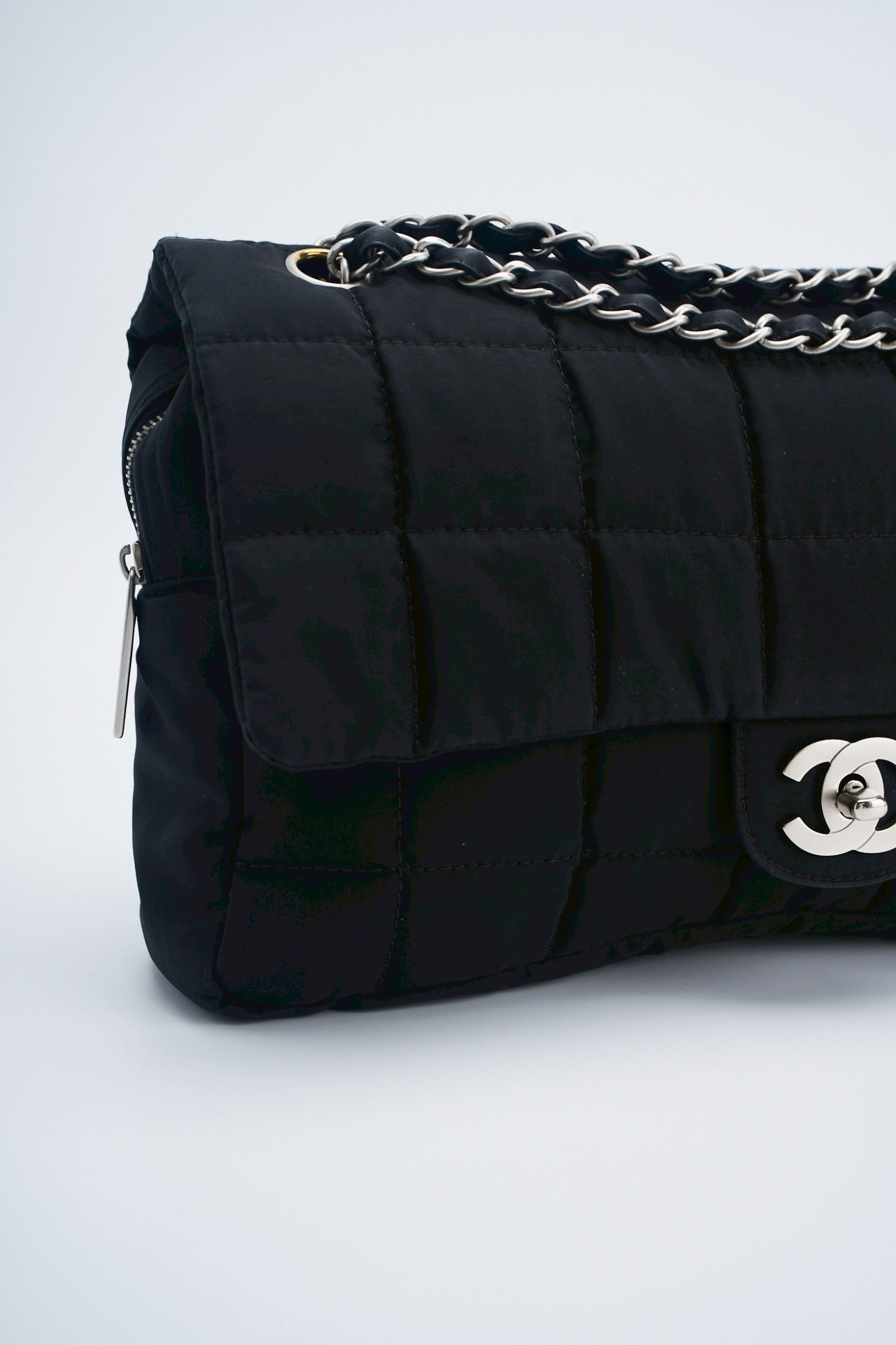 Chanel nylon easy flab “12