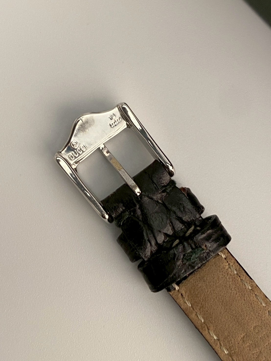 Gucci 5500l black dial watch
