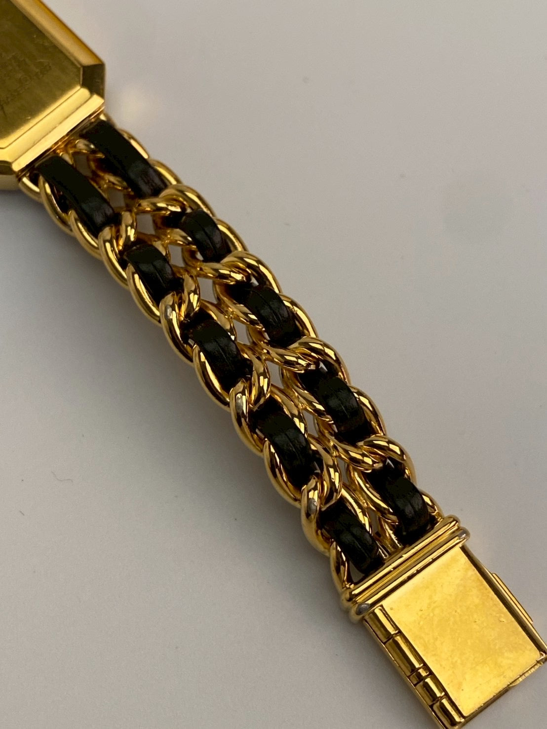 Chanel premier M size c.9927