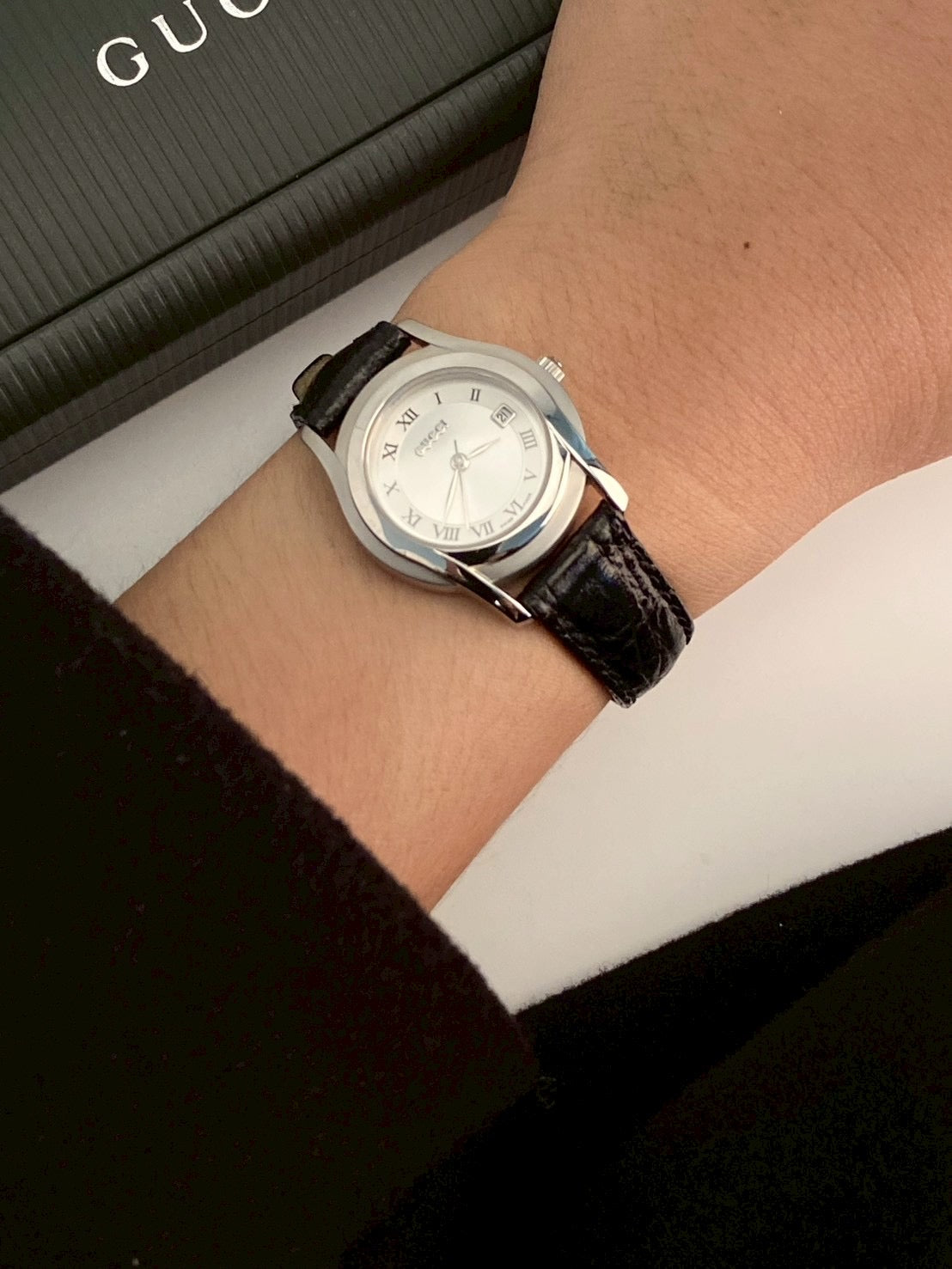 Gucci 5500l silver dial watch