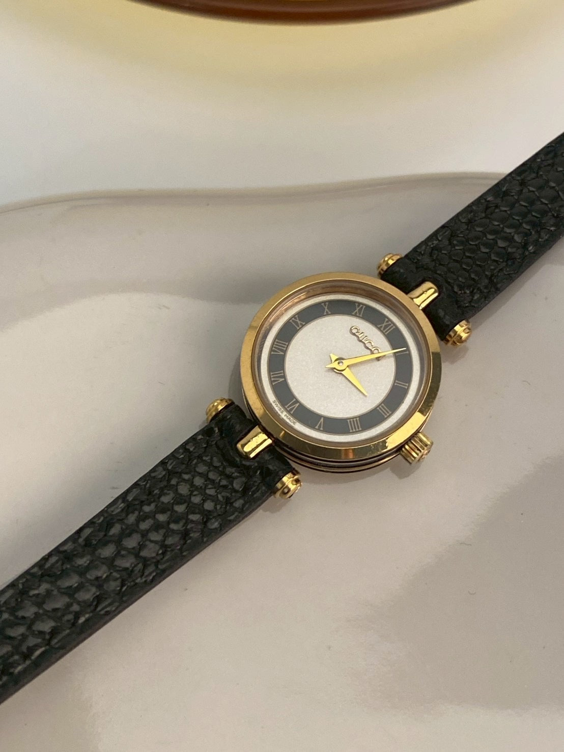 Gucci 2000I black dial lady