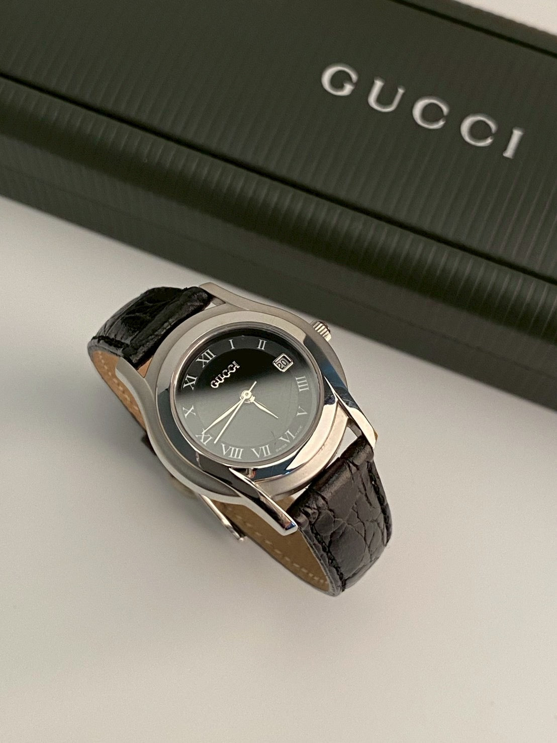 Gucci 5500l black dial watch