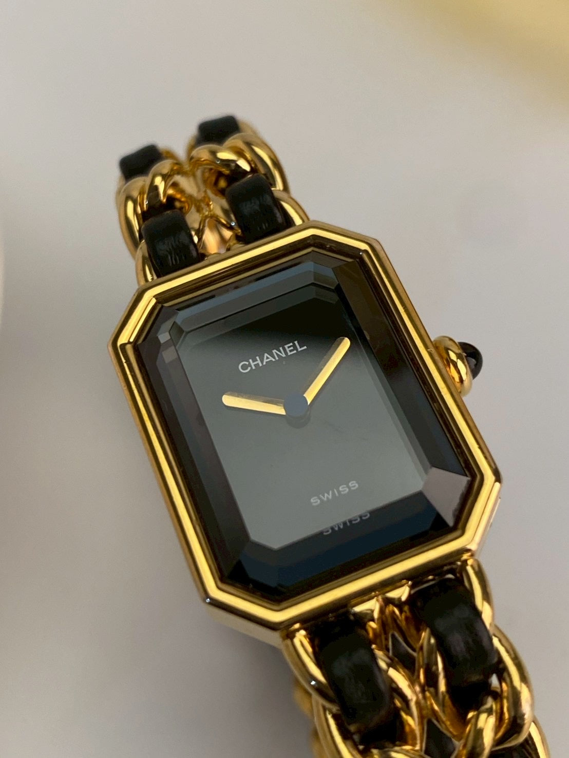 Chanel premier M size c.9927