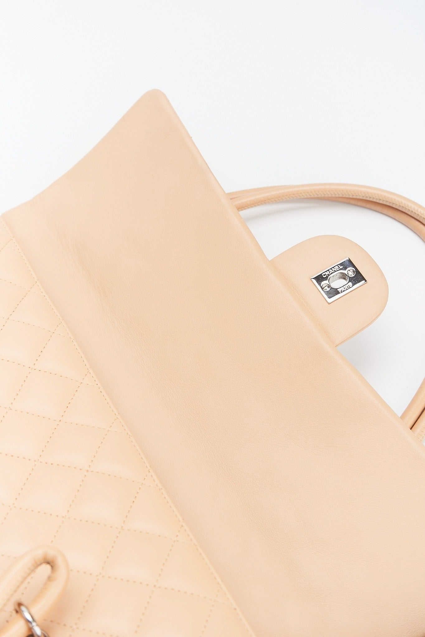 Chanel flab maxi clafskin leather