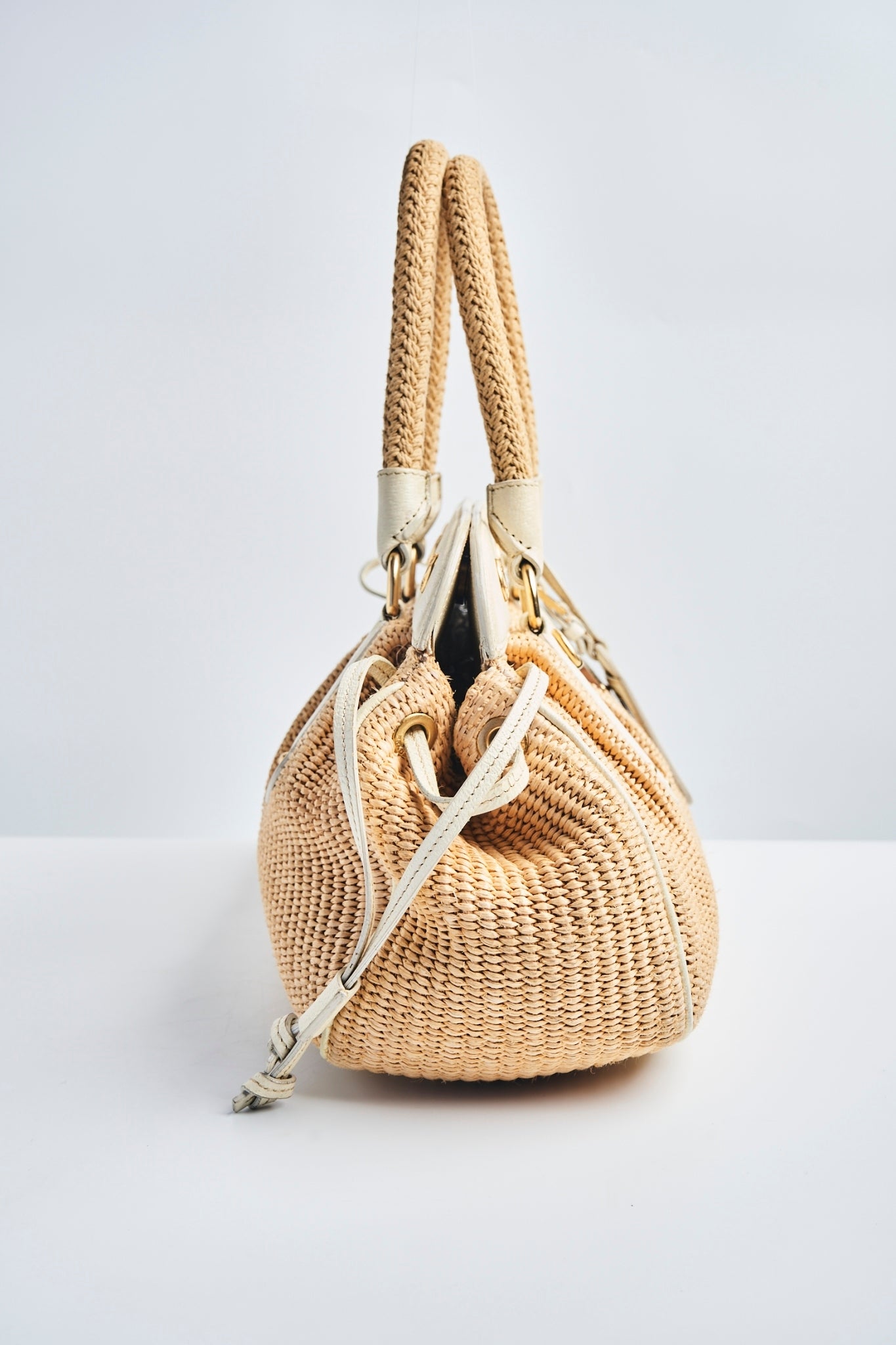 Prada raffia hand bag