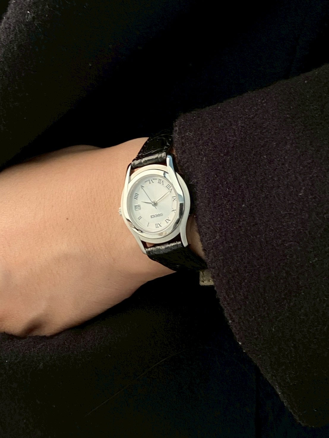Gucci 5500l silver dial watch