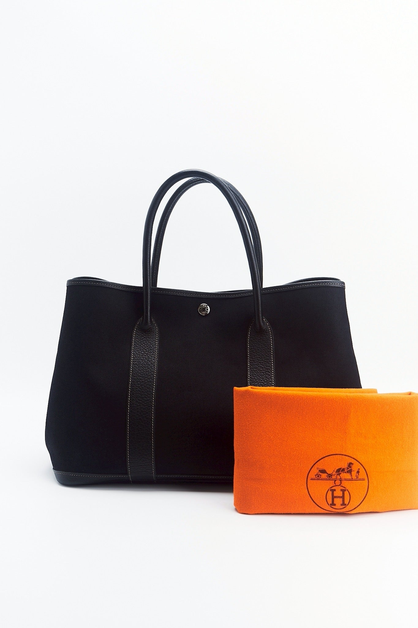 Hermes garden party